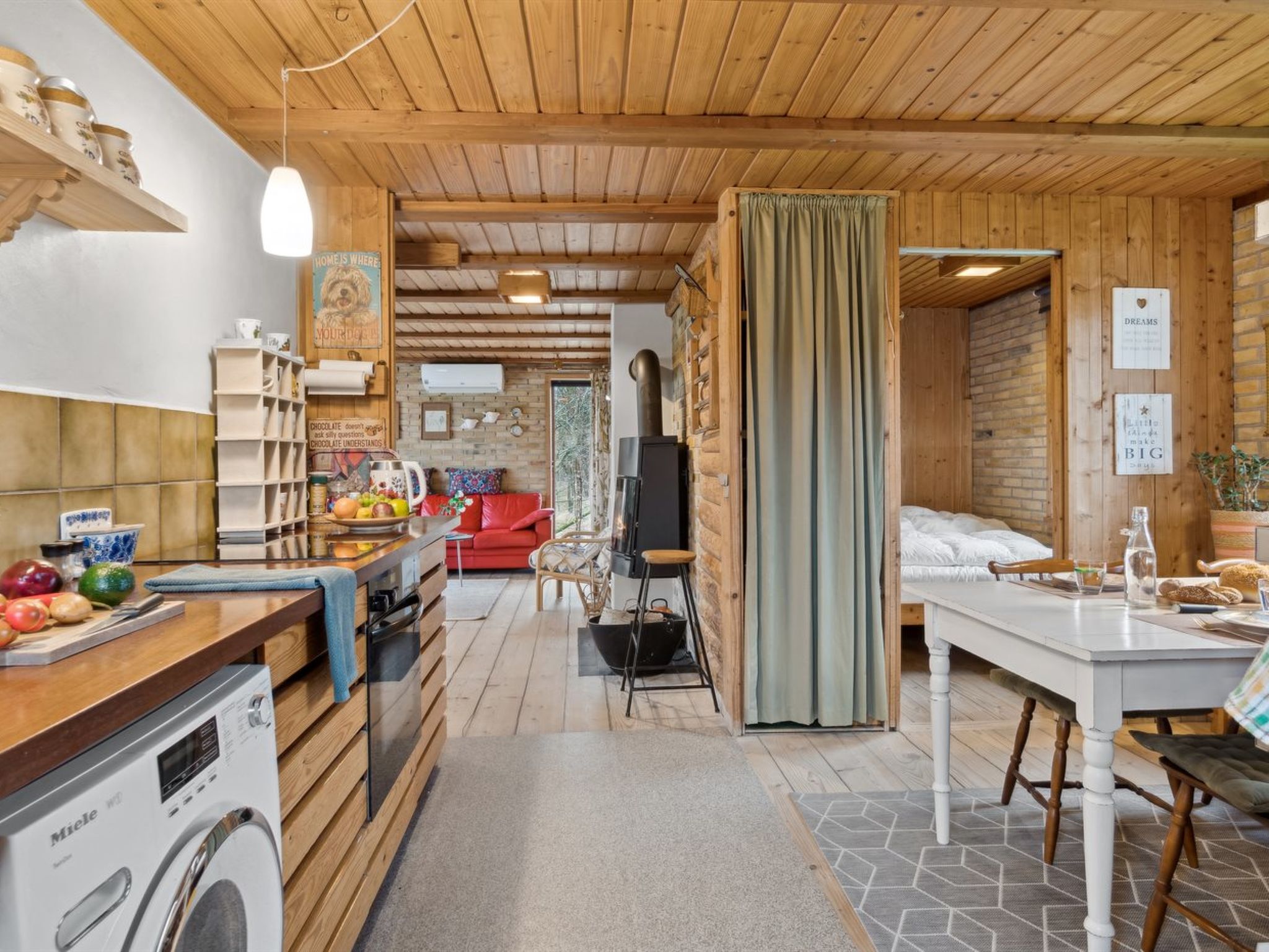 "Svanborg" - 40m from the sea - Drinnen