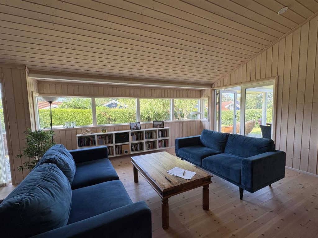 'Hawarth' - 275m from the sea