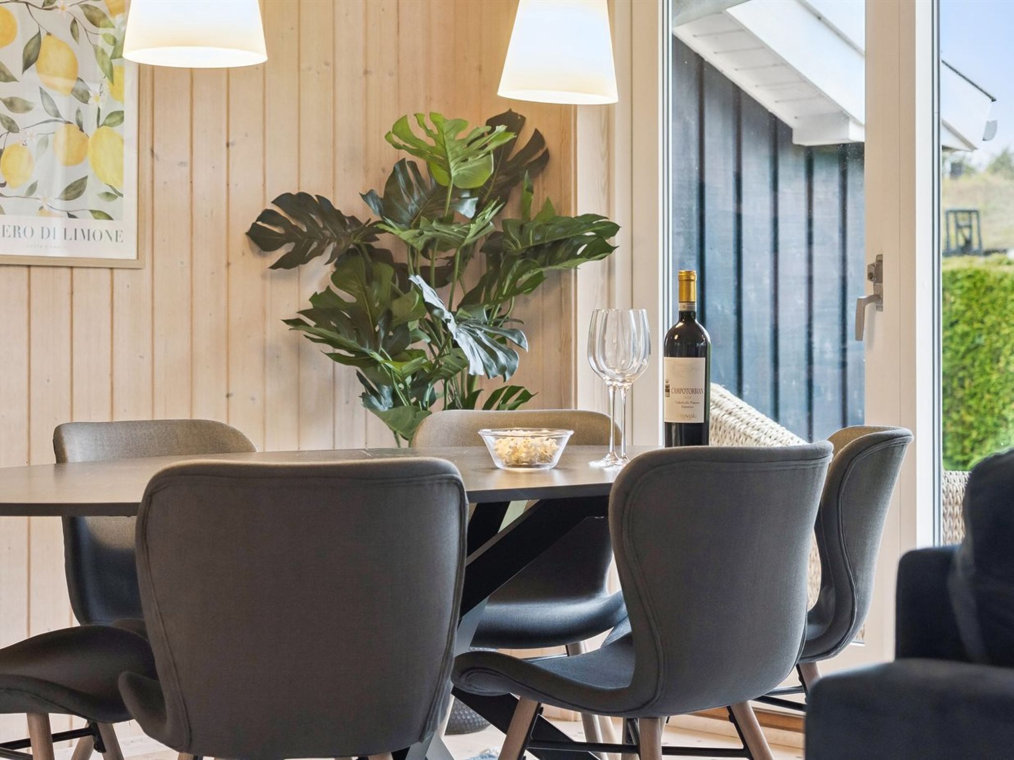 "Hawarth" - 275m from the sea-Binnen