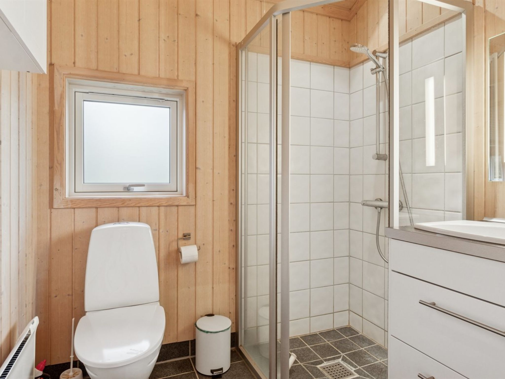 "Hawarth" - 275m from the sea-Binnen