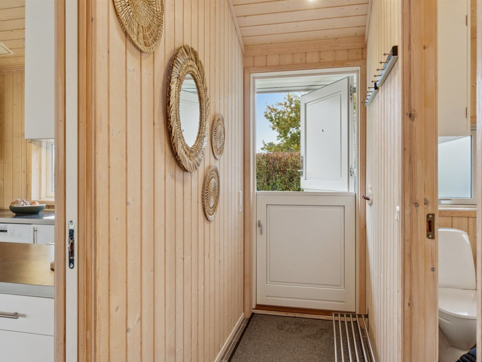 "Hawarth" - 275m from the sea-Binnen