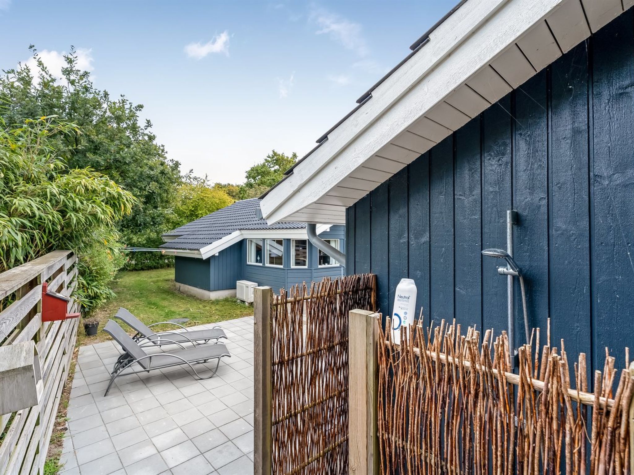 "Vilmar" - 250m from the sea - Buiten