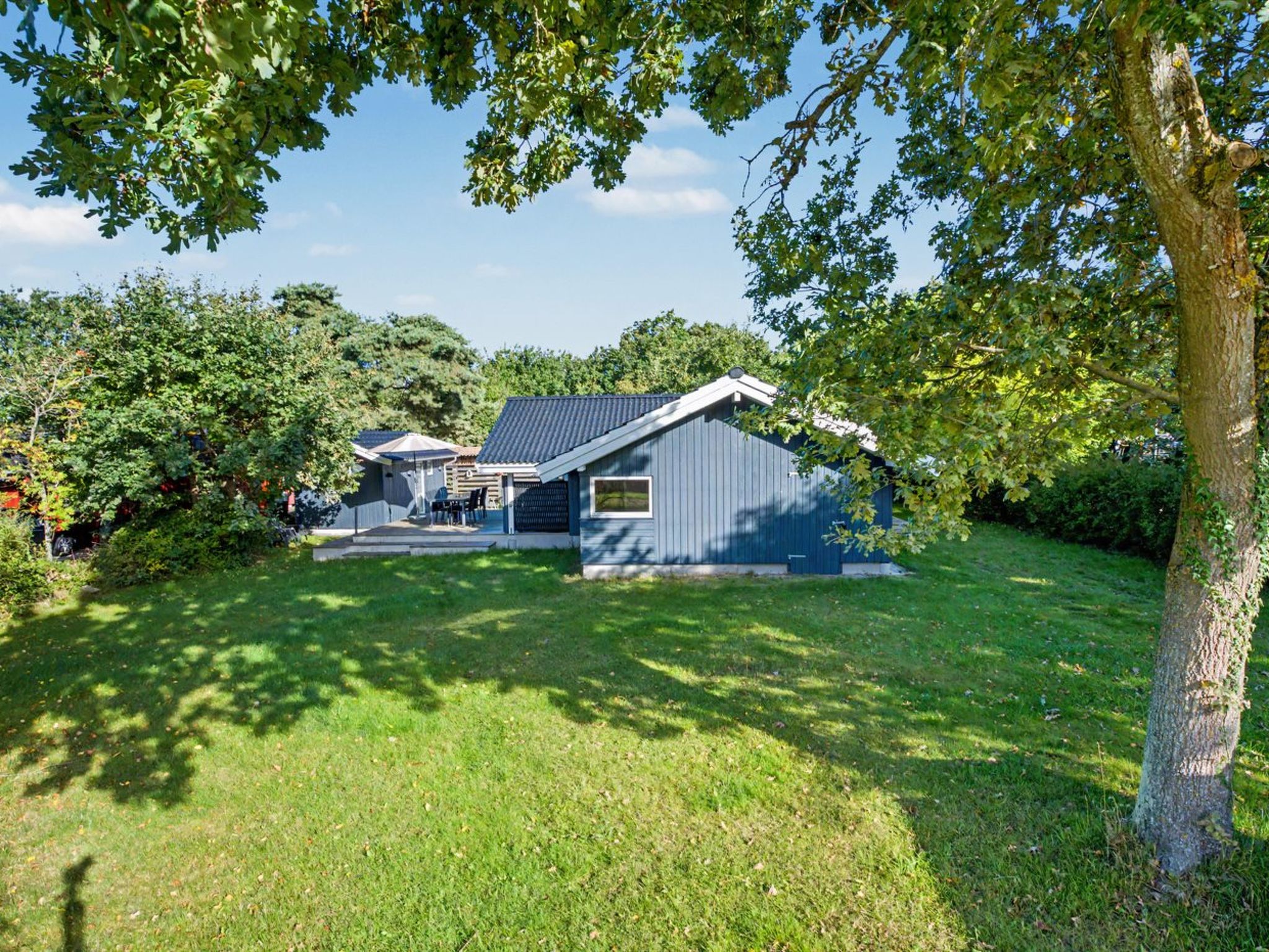"Vilmar" - 250m from the sea - Buiten
