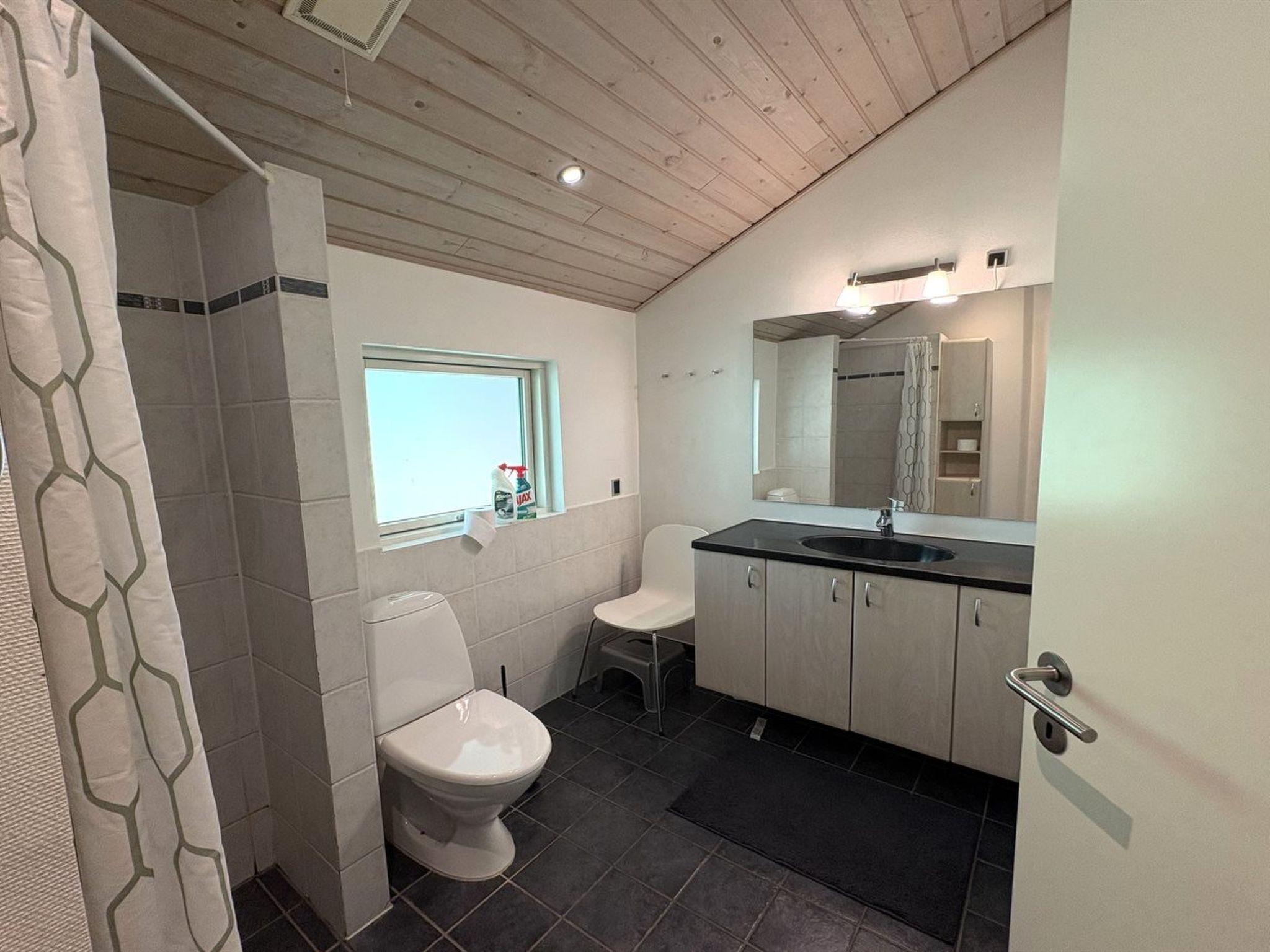 "Veljan" - 300m from the sea - Binnen