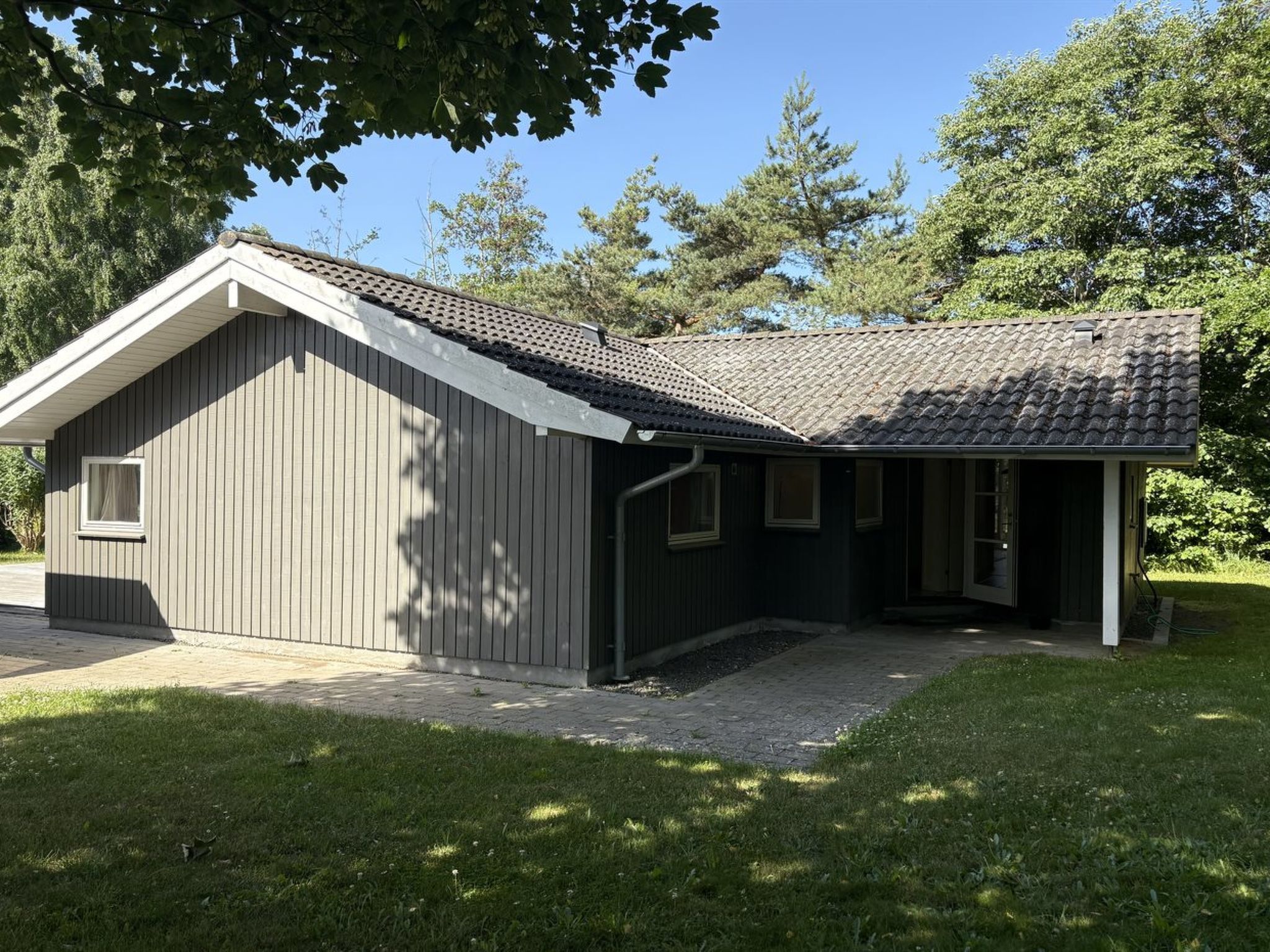 "Veljan" - 300m from the sea - Buiten