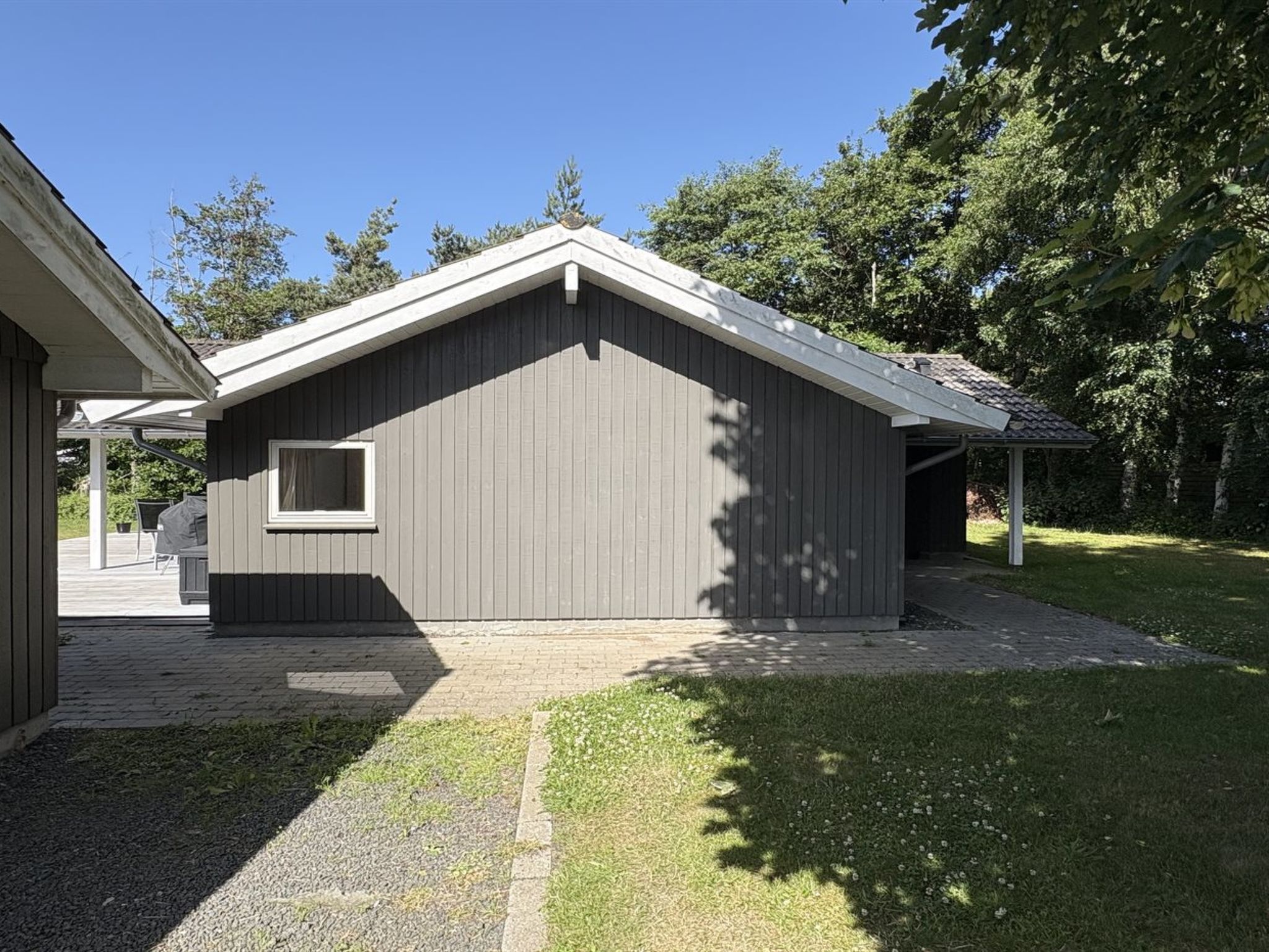 "Veljan" - 300m from the sea - Buiten