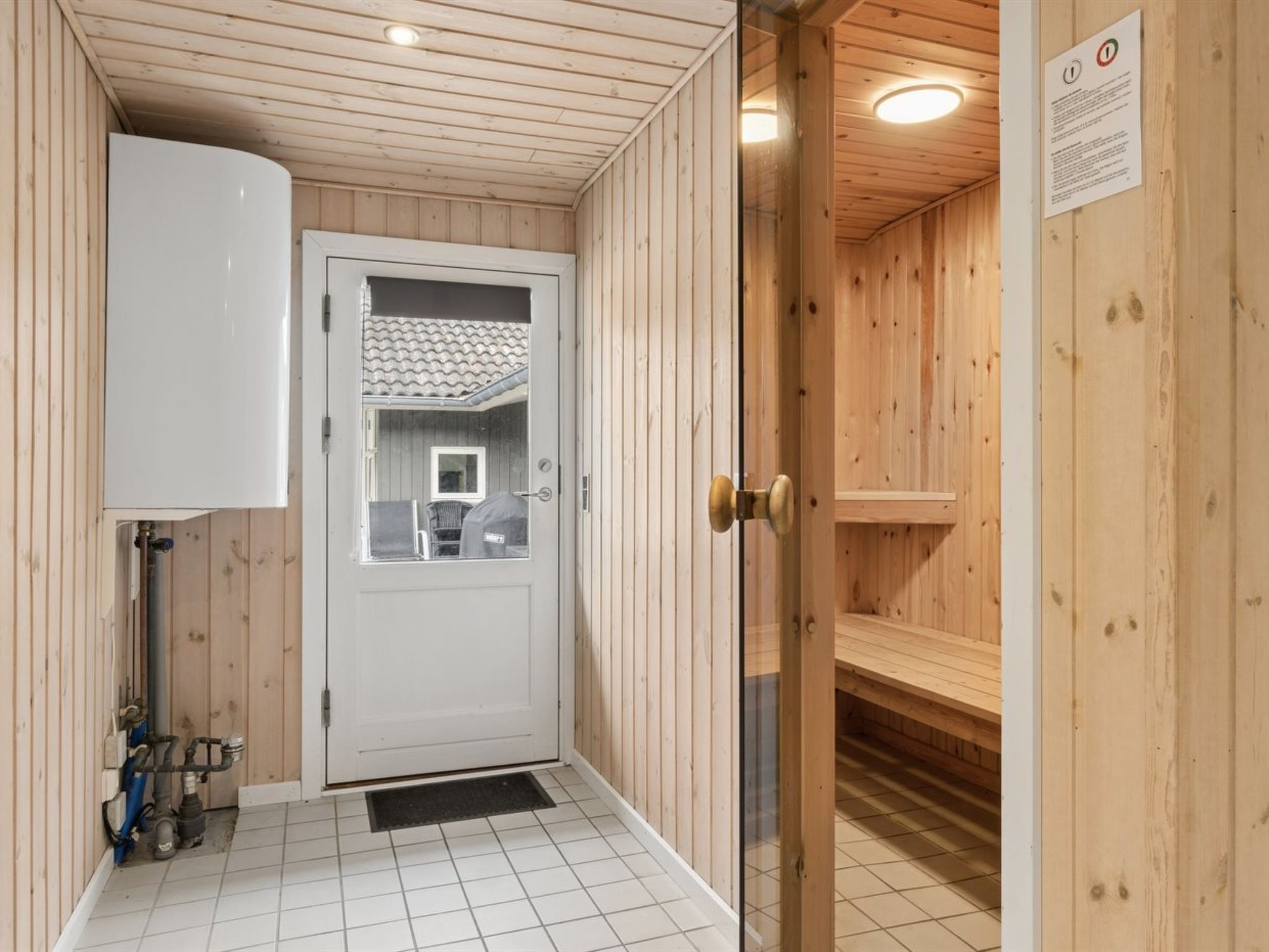 "Veljan" - 300m from the sea - Drinnen