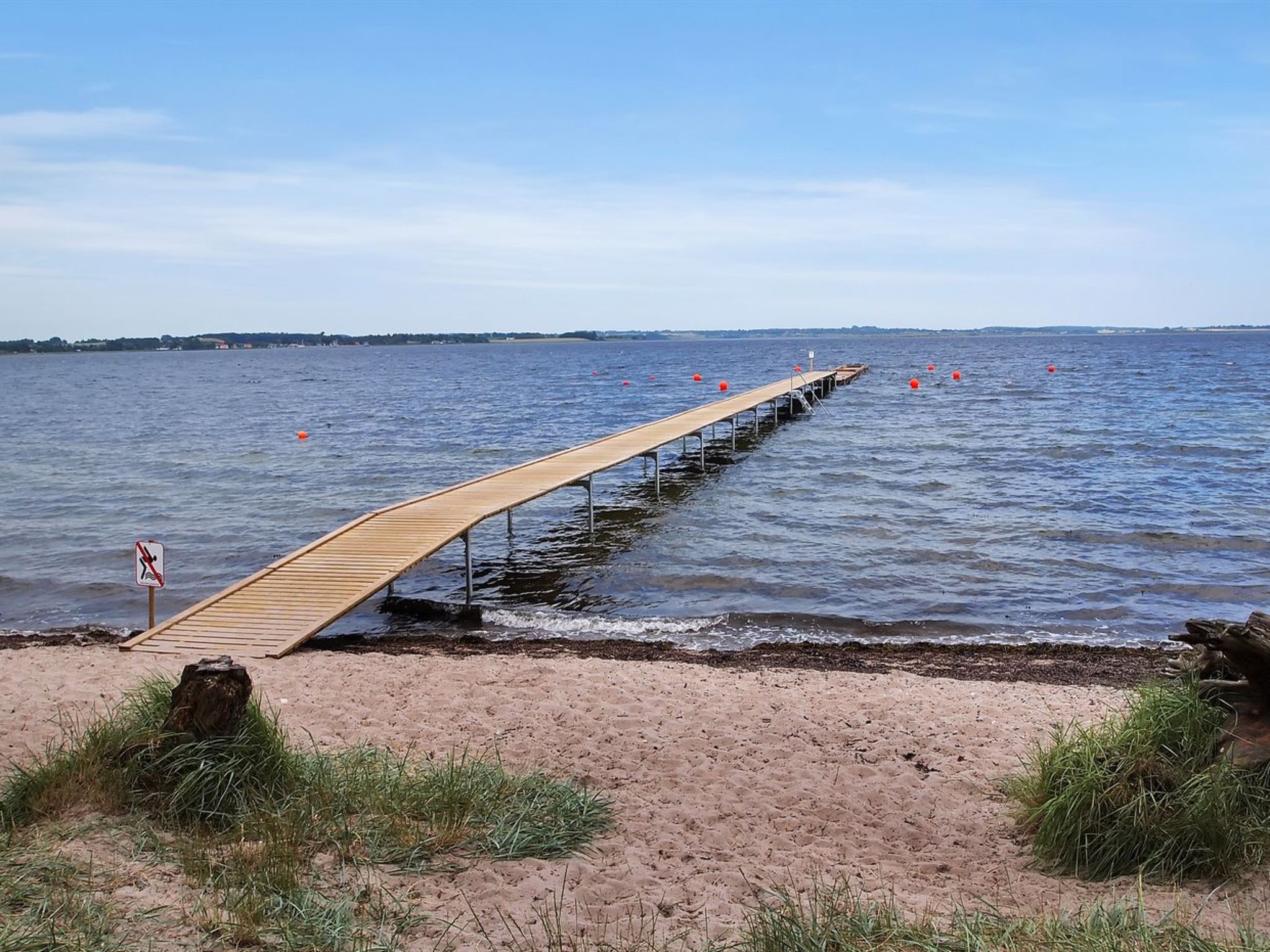 "Jeip" - 400m to the fjord - Buiten