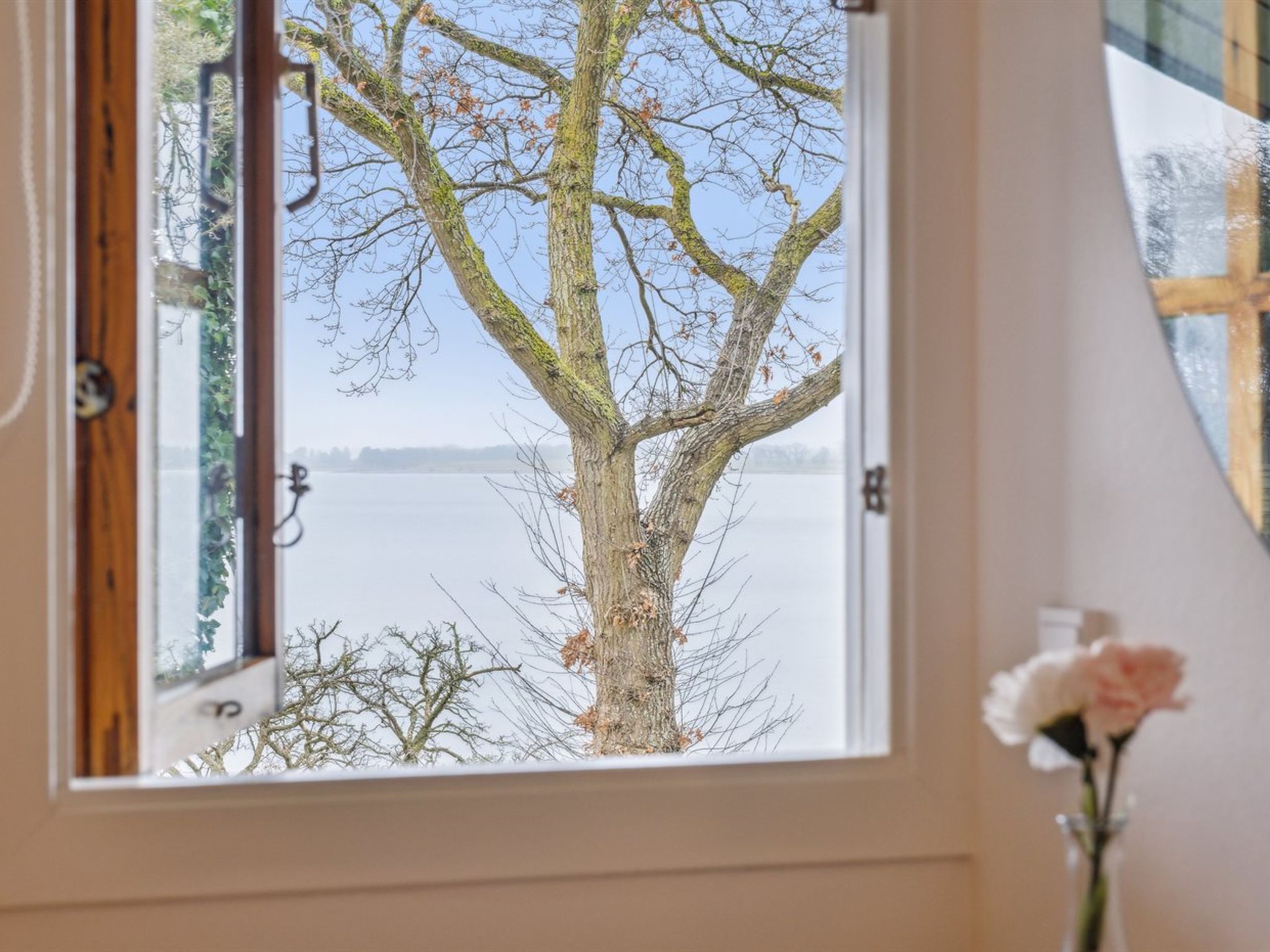 "Titta" - 10m to the fjord - Buiten