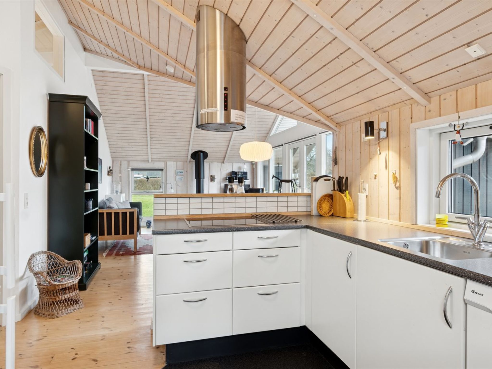 "Loreia" - 350m from the sea - Inside