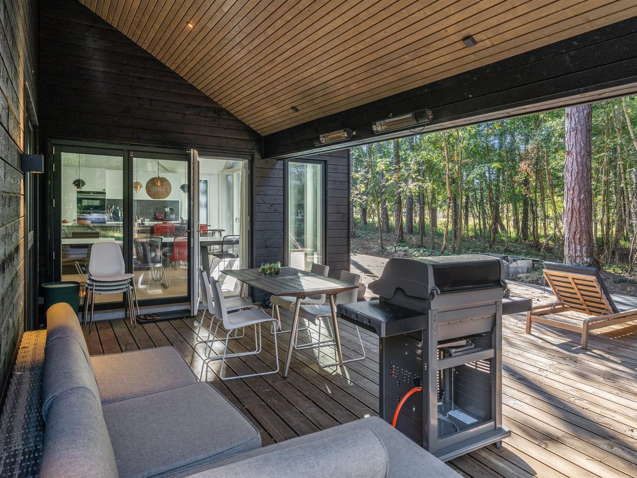 "Iwa" - 475m from the sea-Buiten
