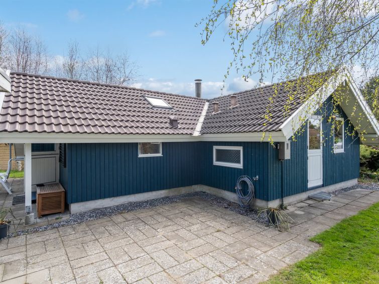 Search and Stay destination Store Fuglede, Denmark from . "Norna" - 300m from the sea in Sealand