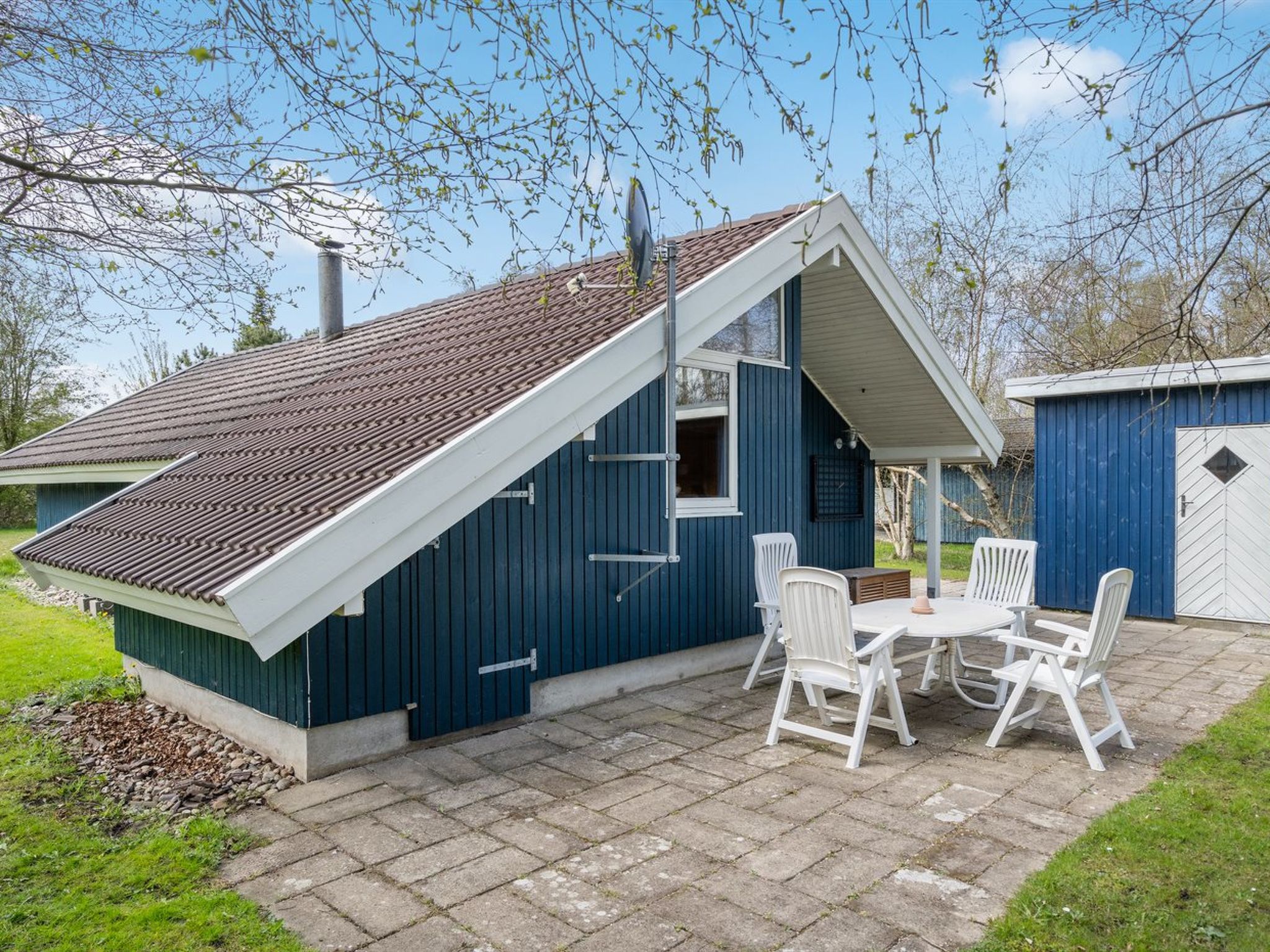 "Norna" - 300m from the sea