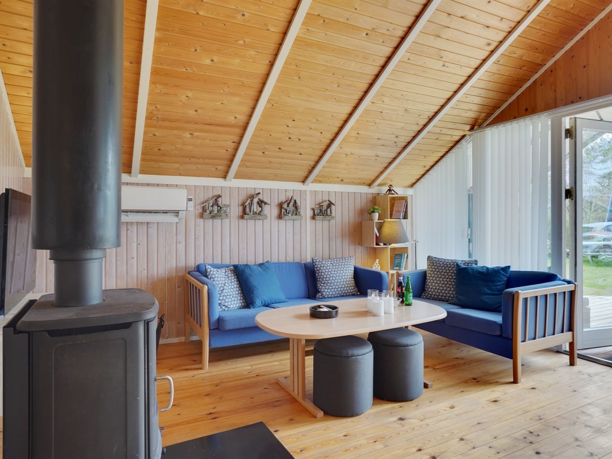 "Norna" - 300m from the sea - Binnen