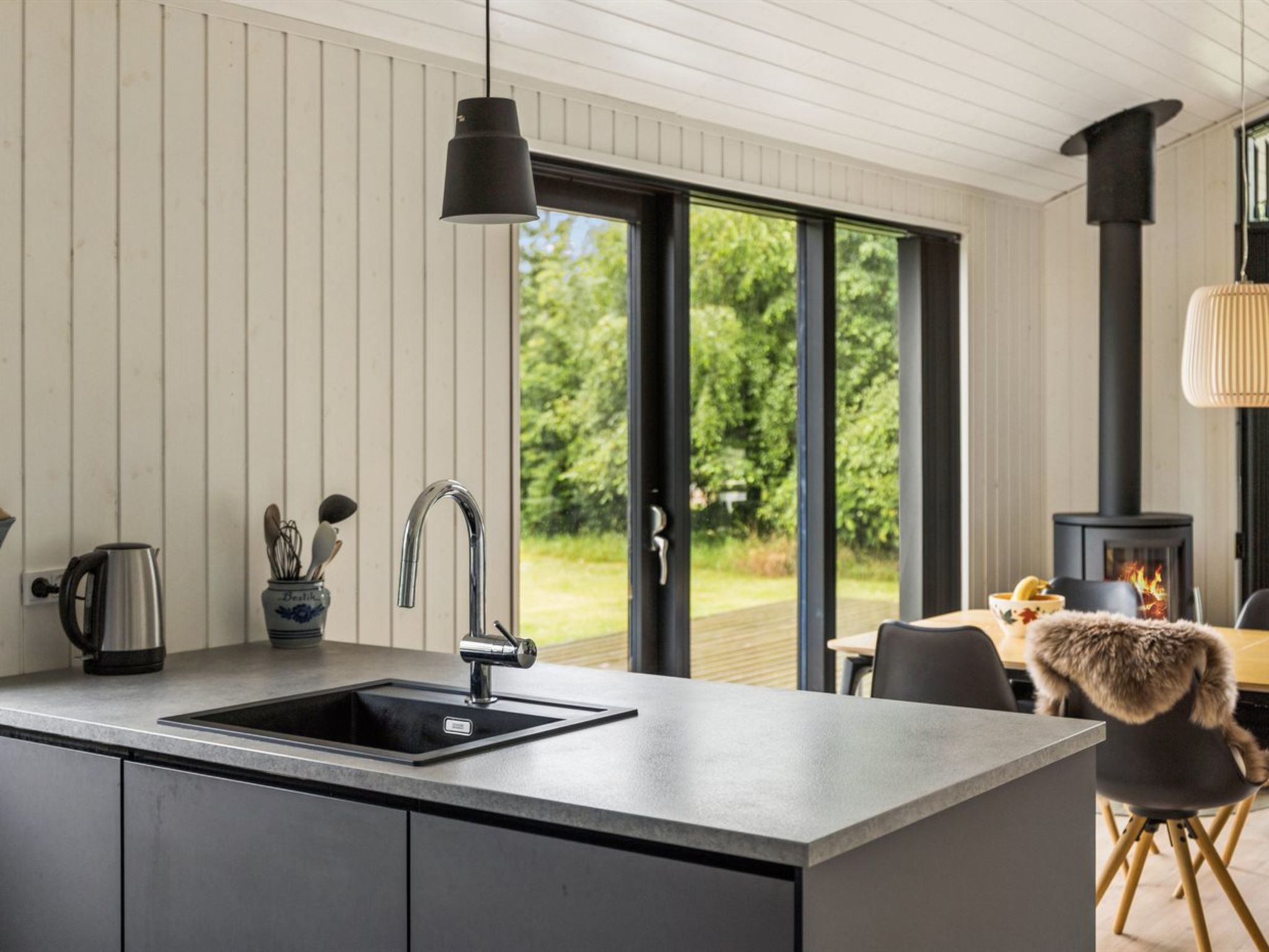 "Pertti" - 750m from the sea - Dedans