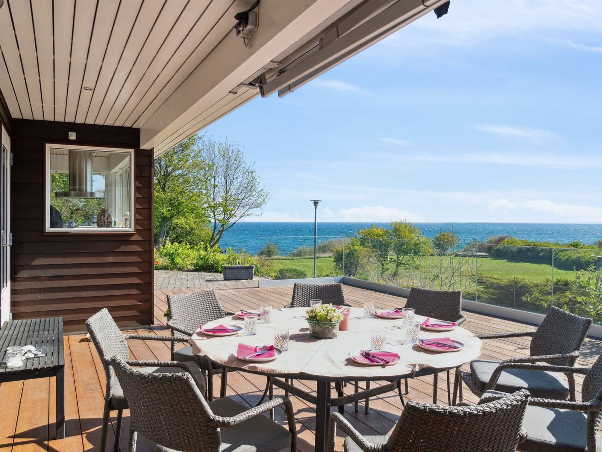 "Sahid" - 20m from the sea-Outside