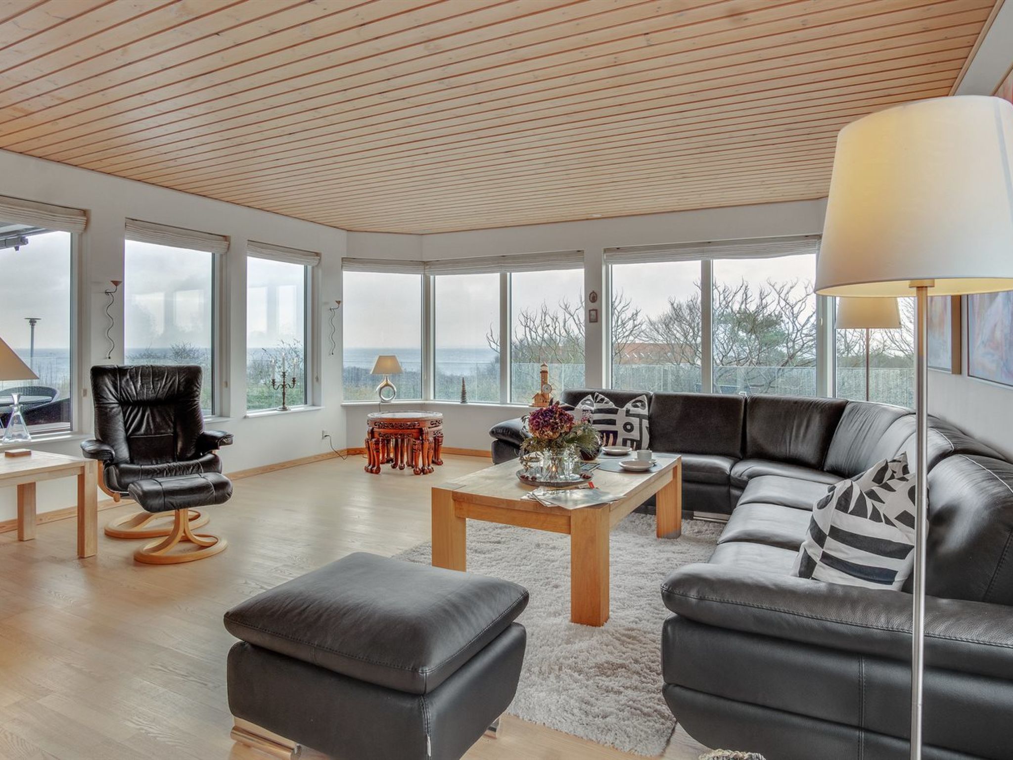 "Sahid" - 20m from the sea-Inside