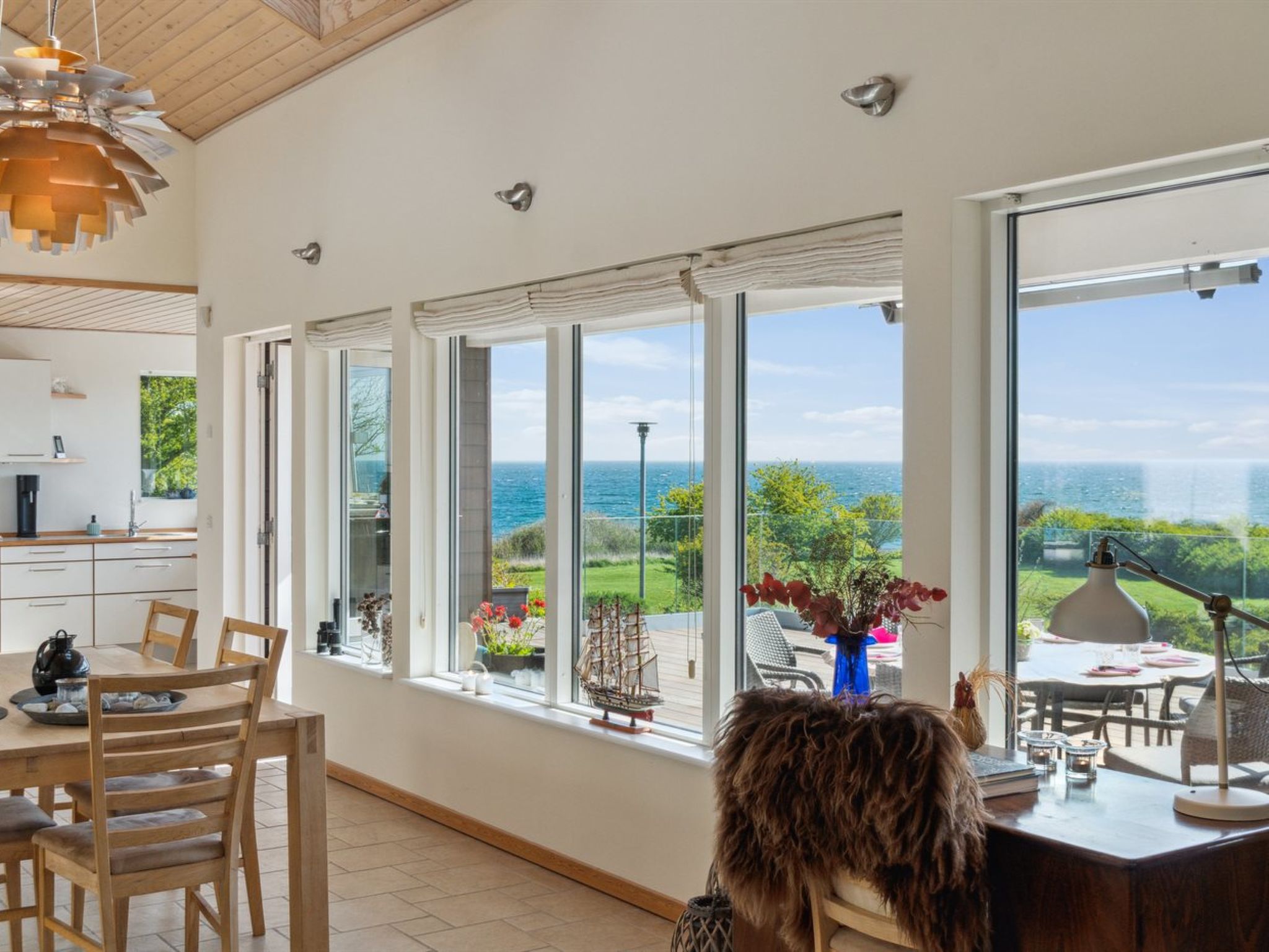 "Sahid" - 20m from the sea-Inside