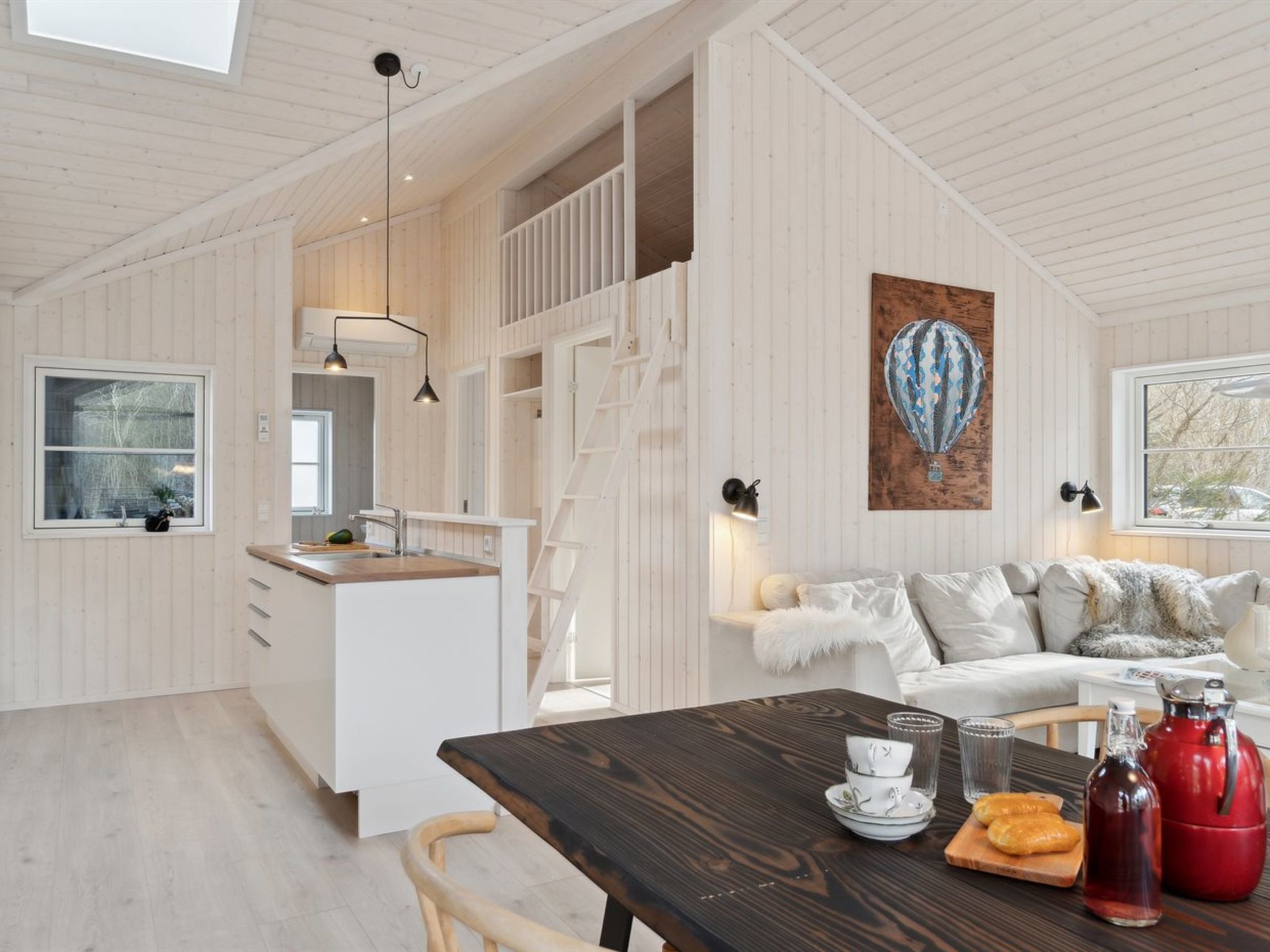 "Jonnhild" - 450m from the sea - Binnen