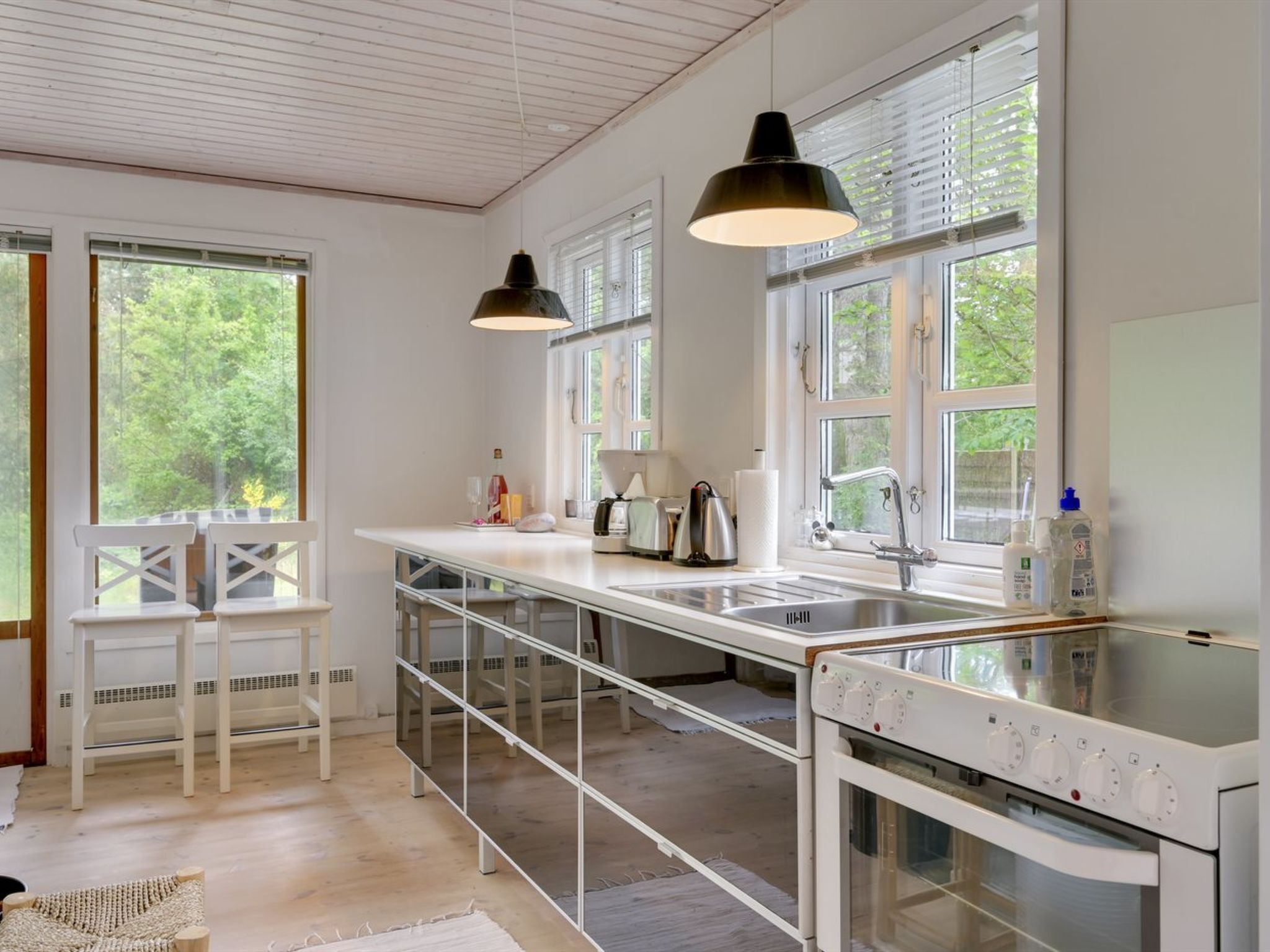 "Jute" - 100m from the sea-Drinnen
