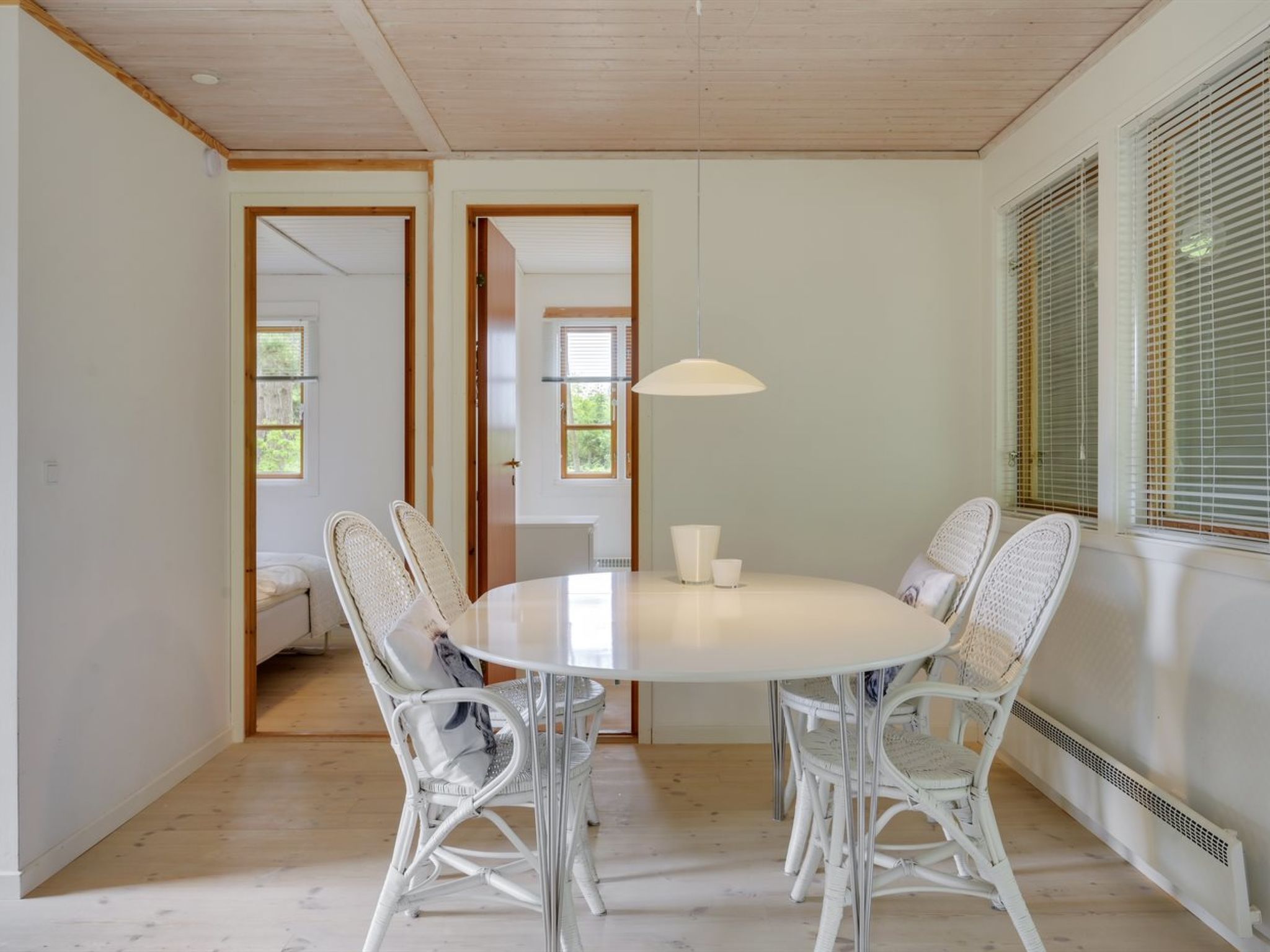 "Jute" - 100m from the sea-Drinnen