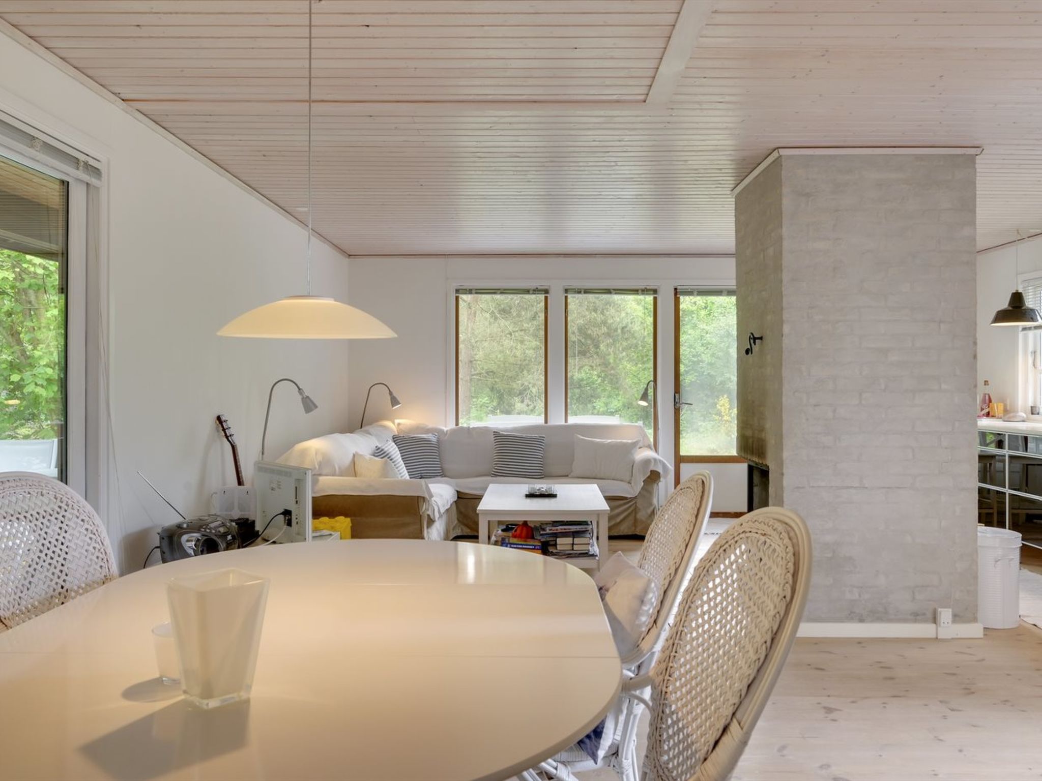 "Jute" - 100m from the sea-Drinnen