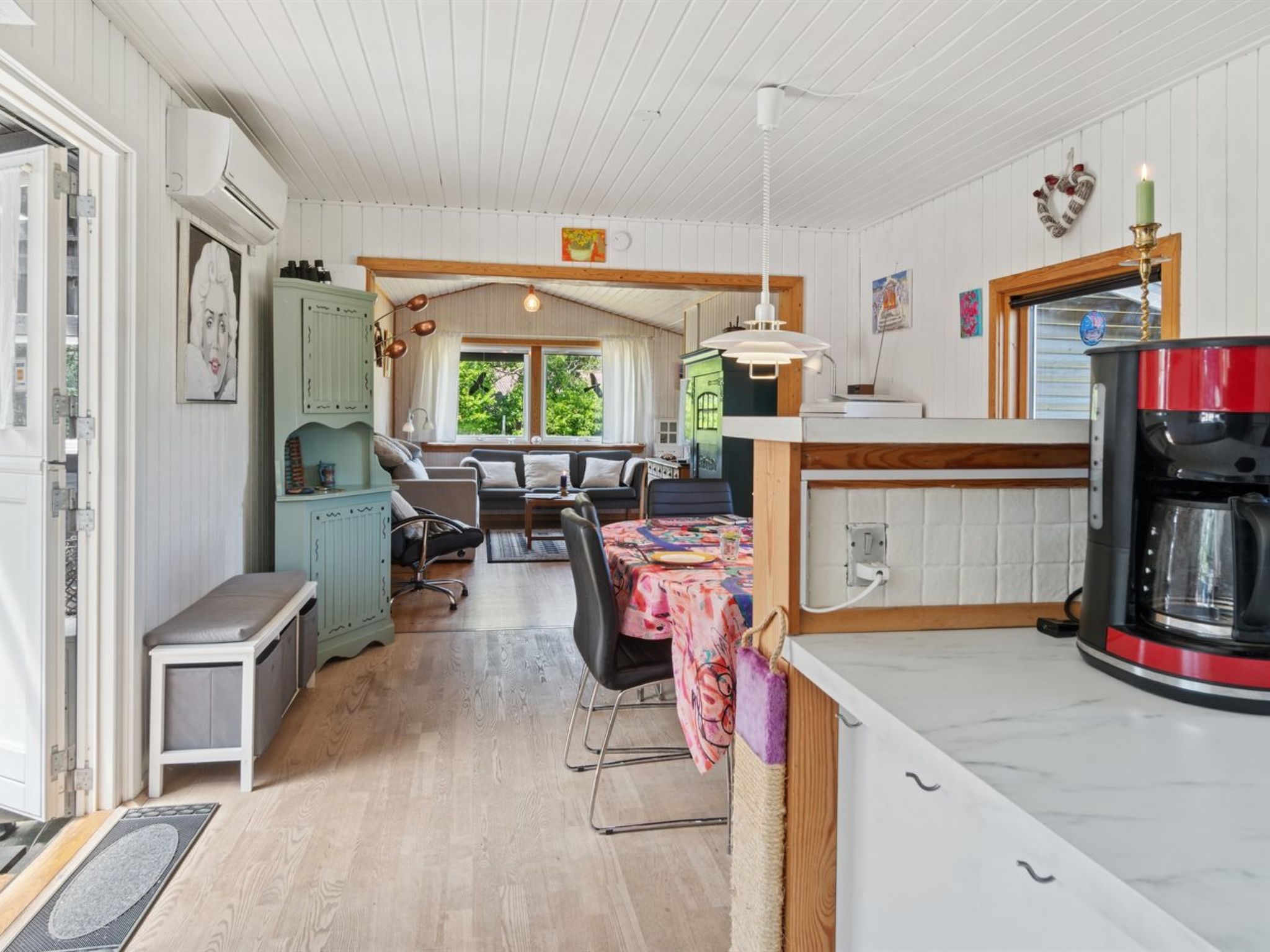 "Ludvika" - 350m from the sea - Binnen