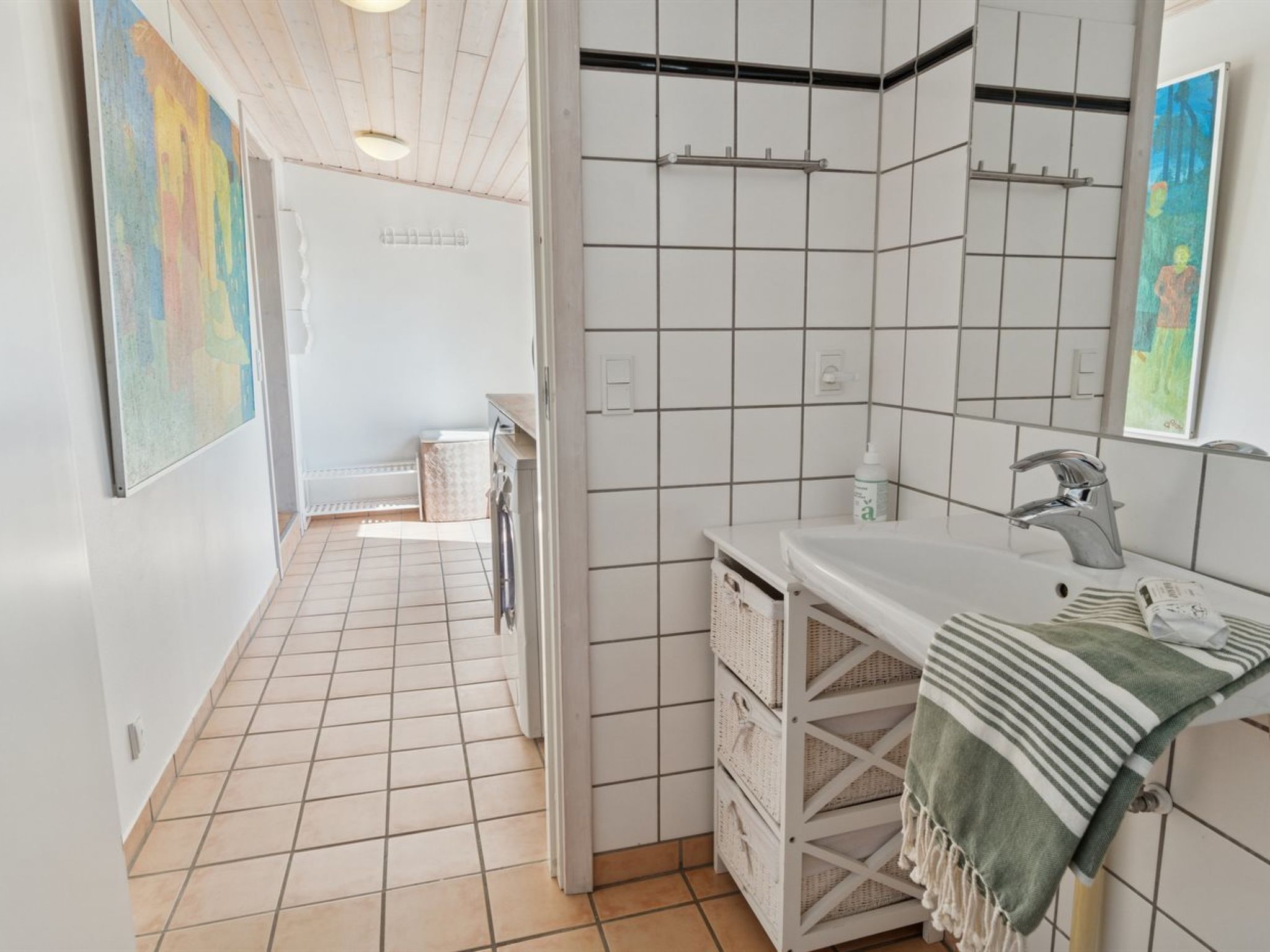 "Bassi" - 650m from the sea-Binnen