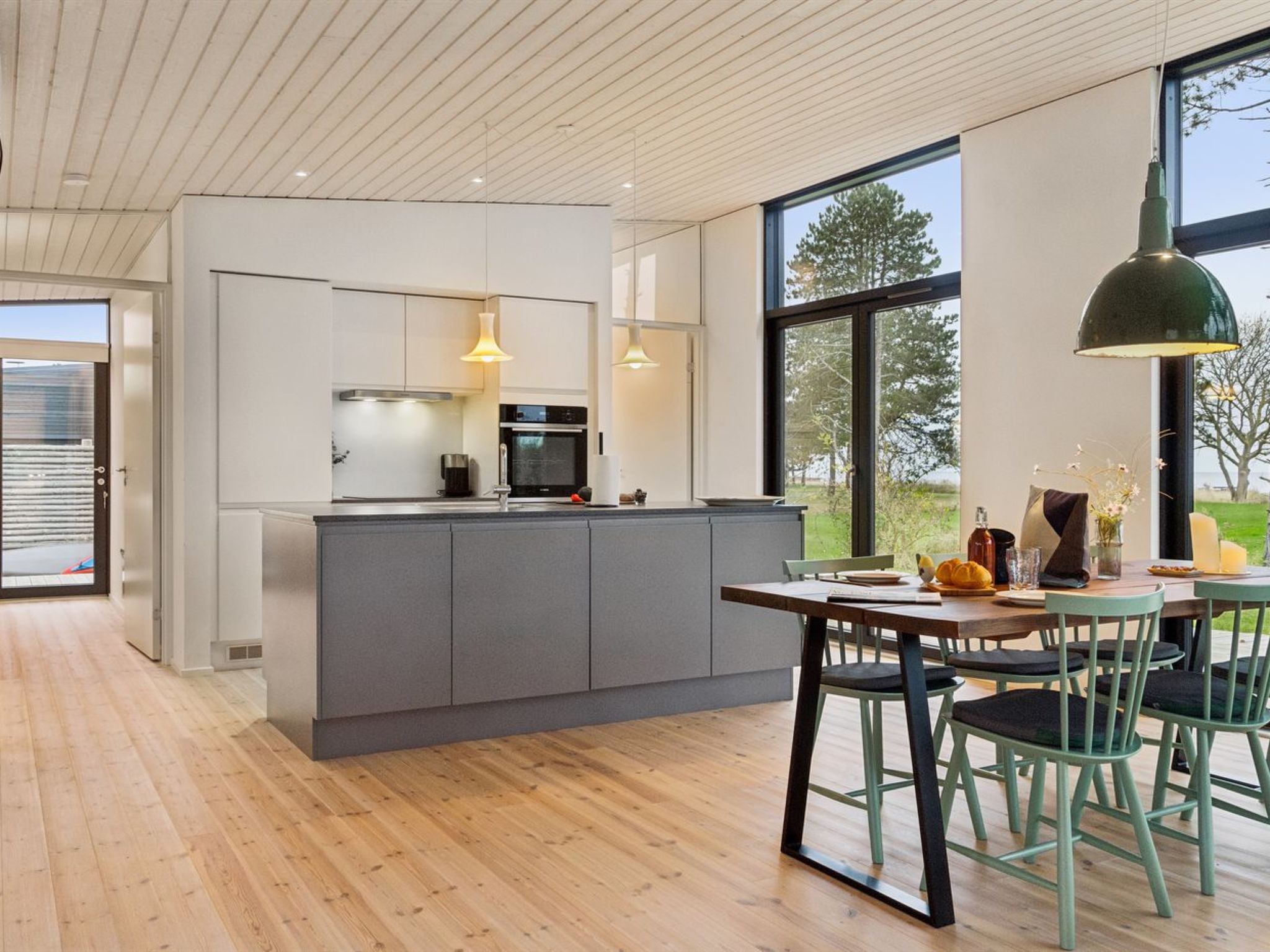 "Herlugh" - 10m from the sea-Binnen