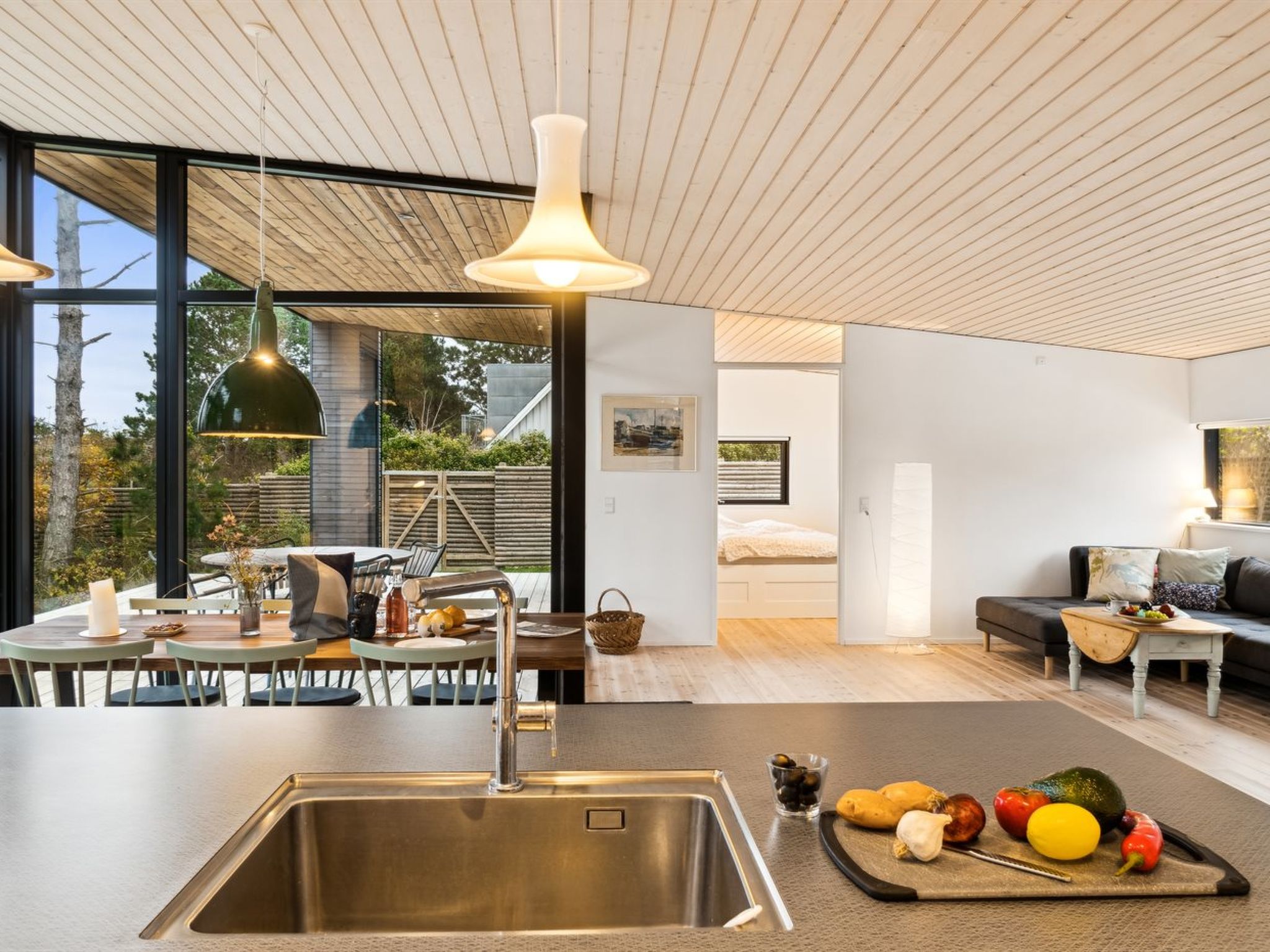 "Herlugh" - 10m from the sea-Binnen