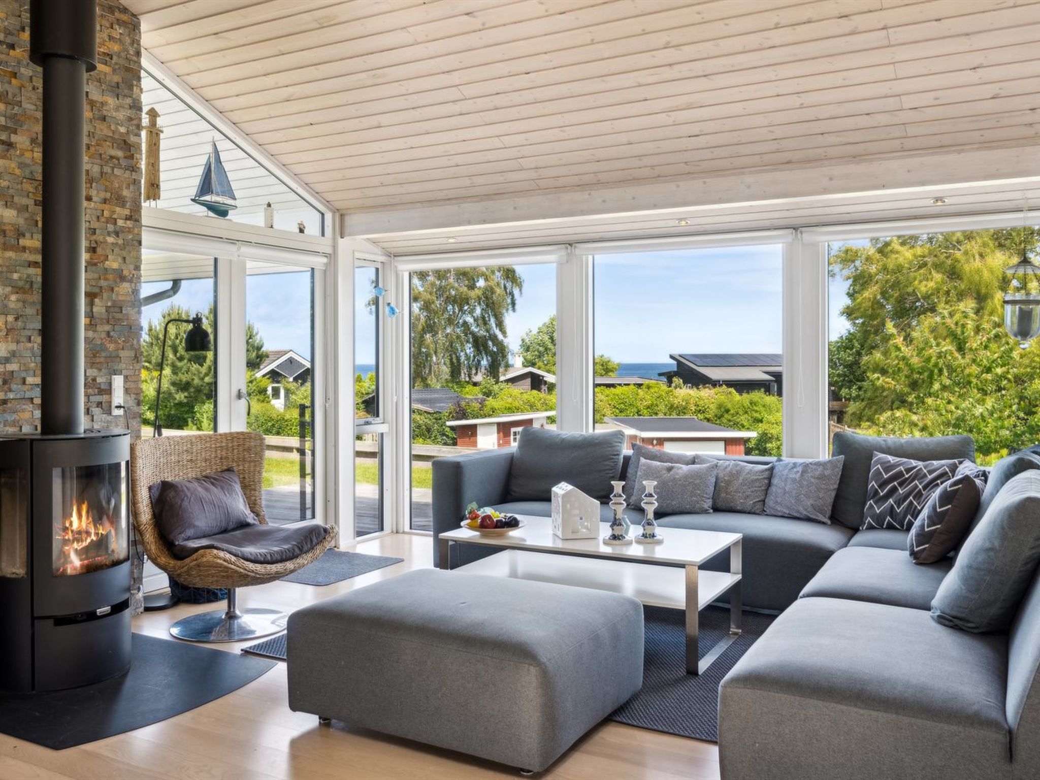 "Tuulikki" - 100m from the sea-Binnen