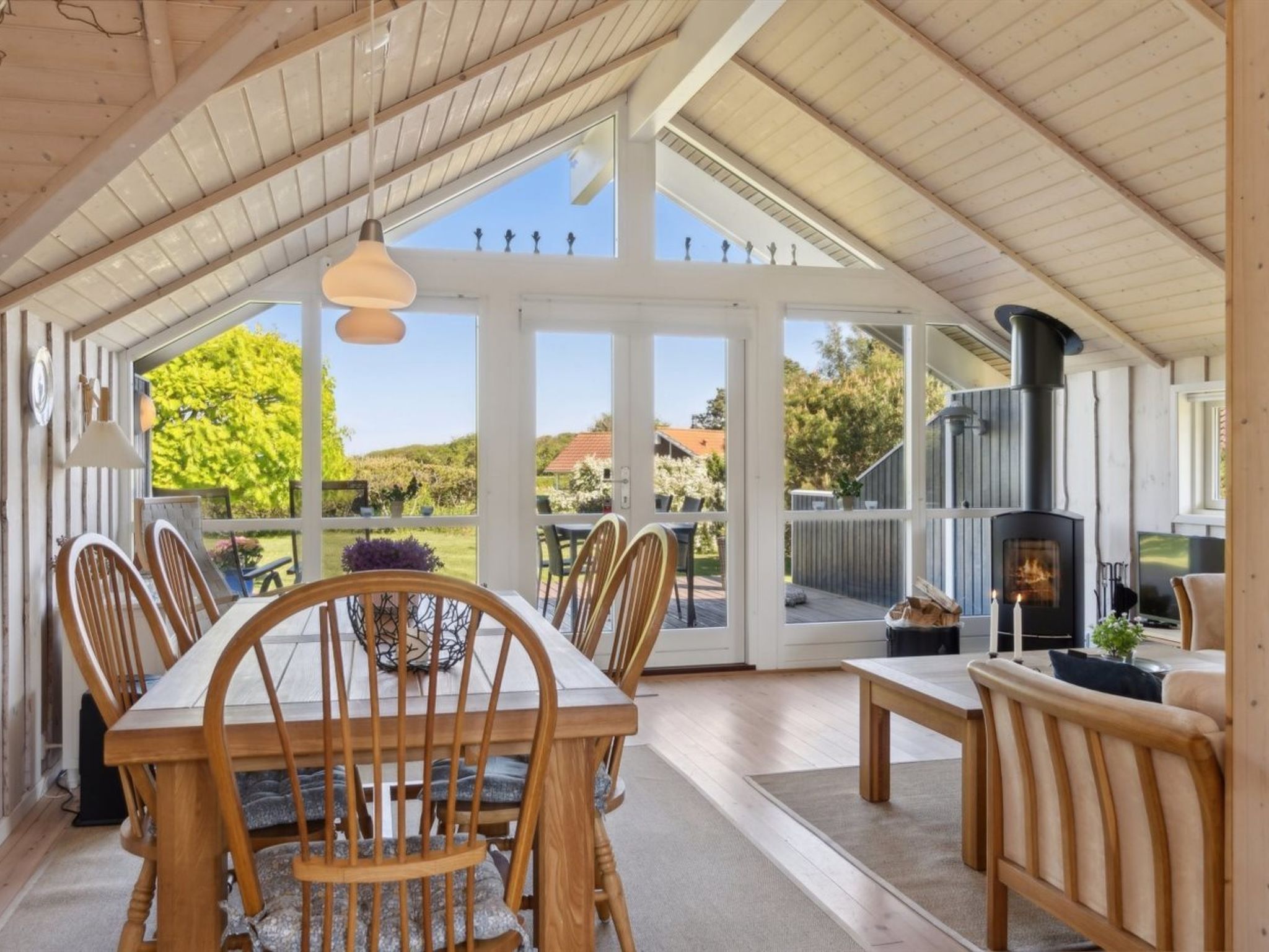 "Sukie" - 100m from the sea - Inside