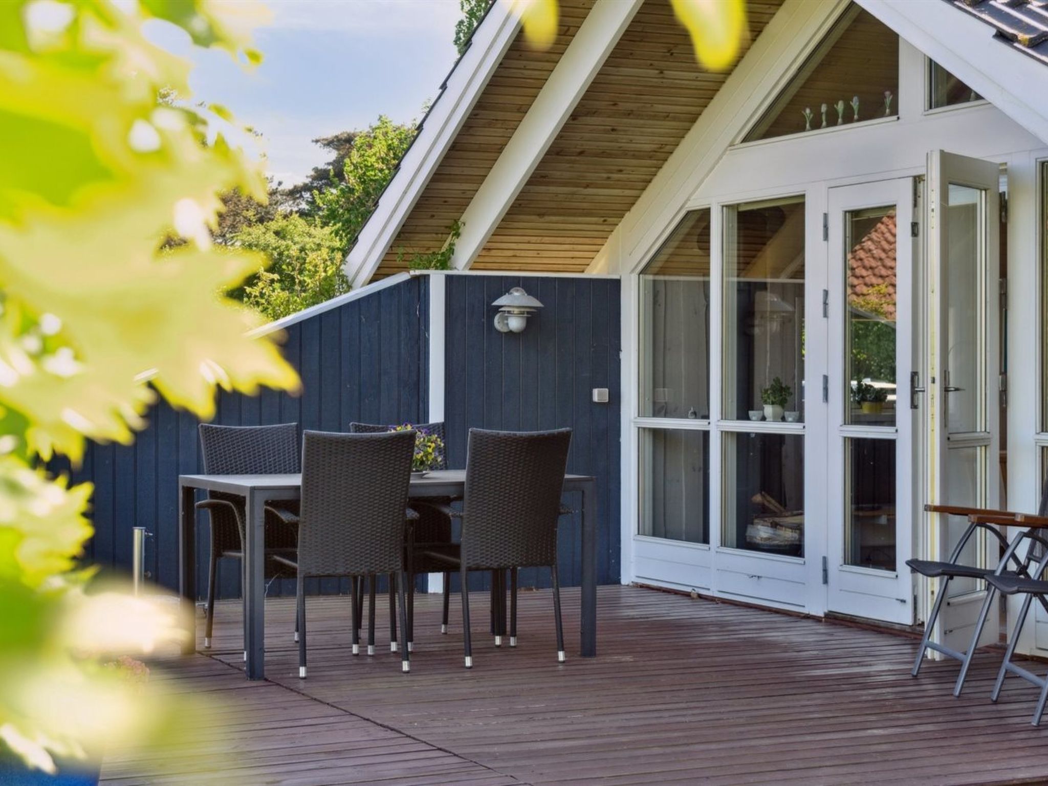 "Sukie" - 100m from the sea — Terrace (2 of 22)