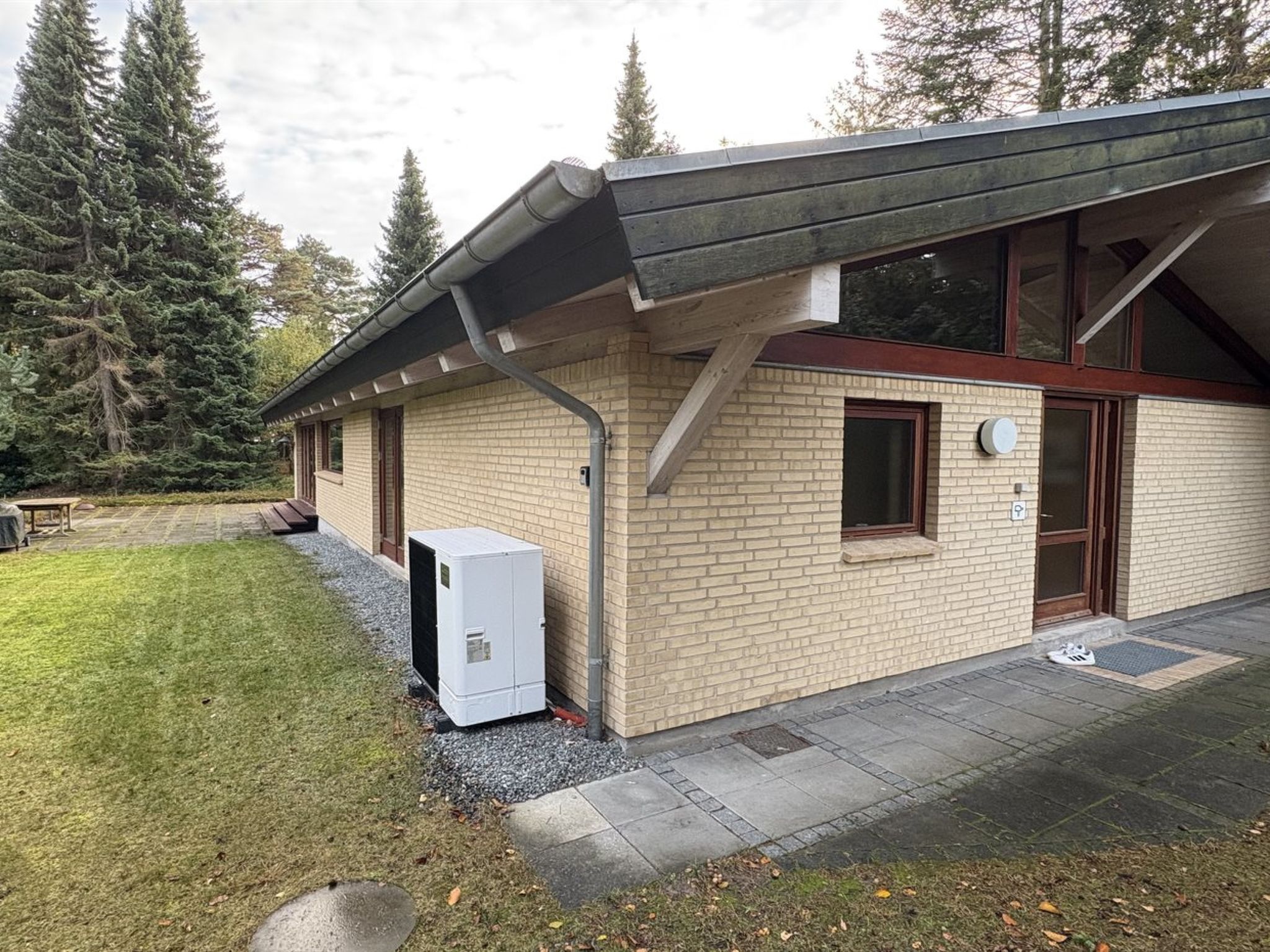 "Jorid" -  from the sea-Buiten