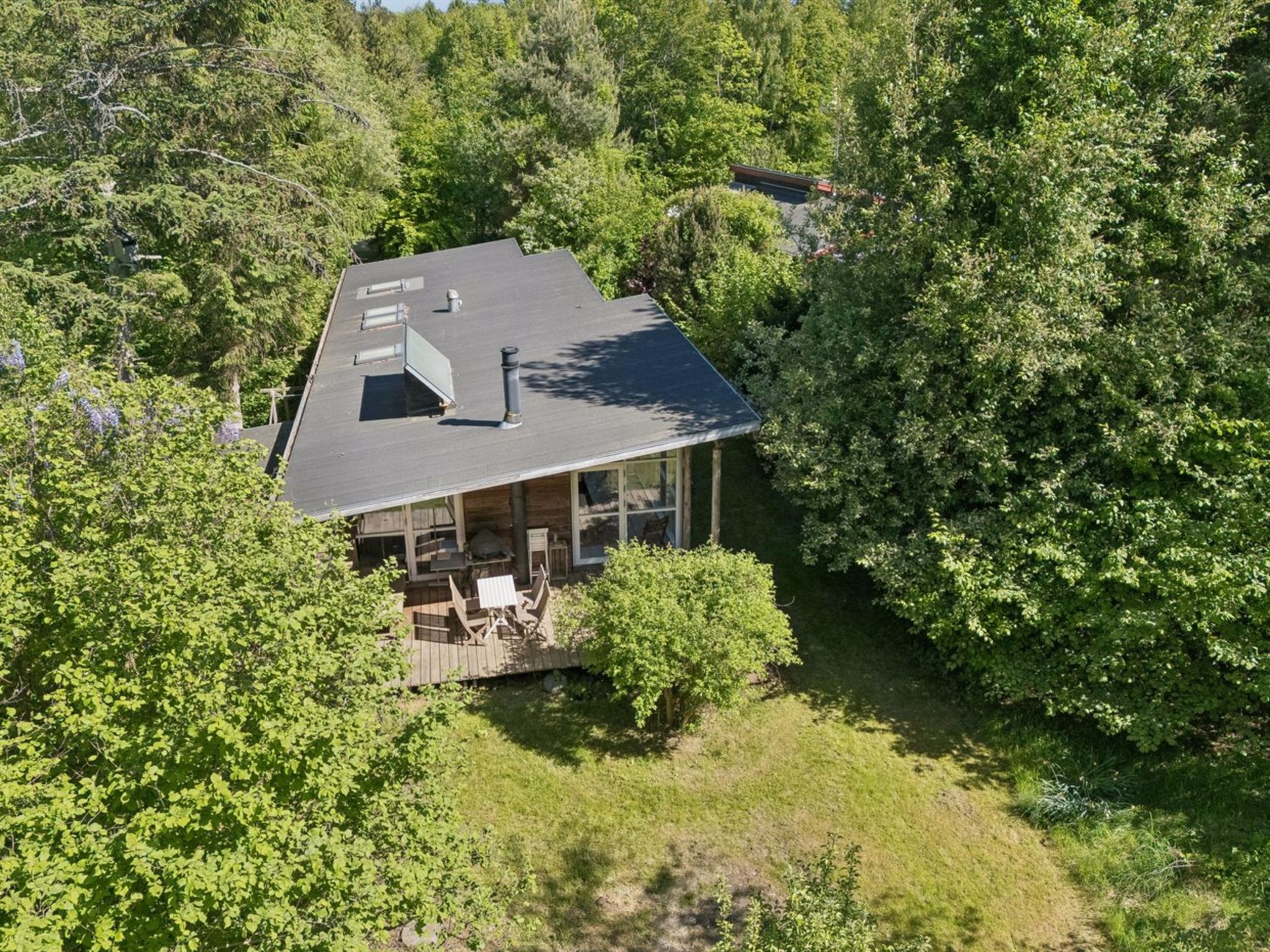 "Ellenora" - 1.7km from the sea