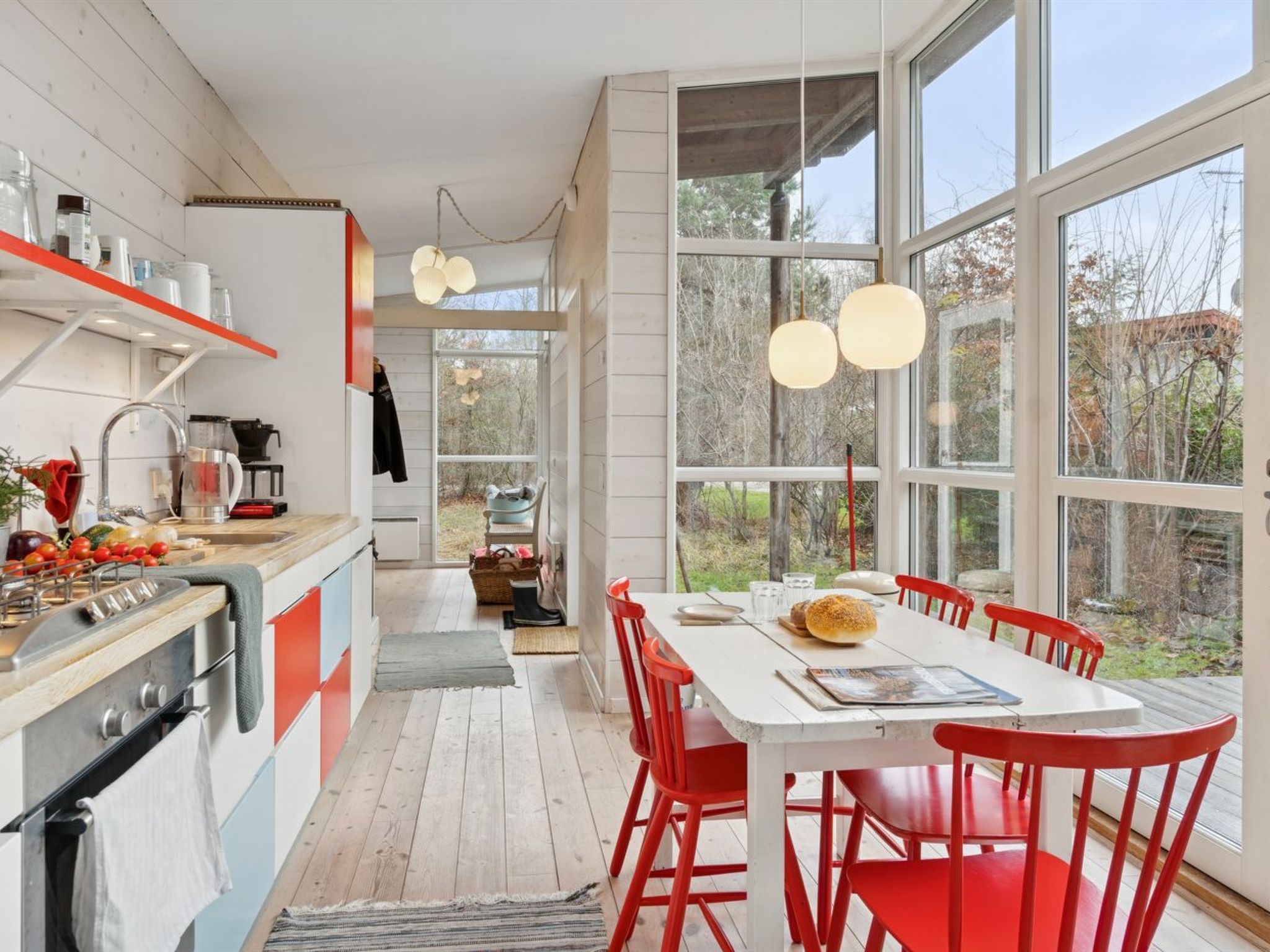 "Ellenora" - 1.7km from the sea