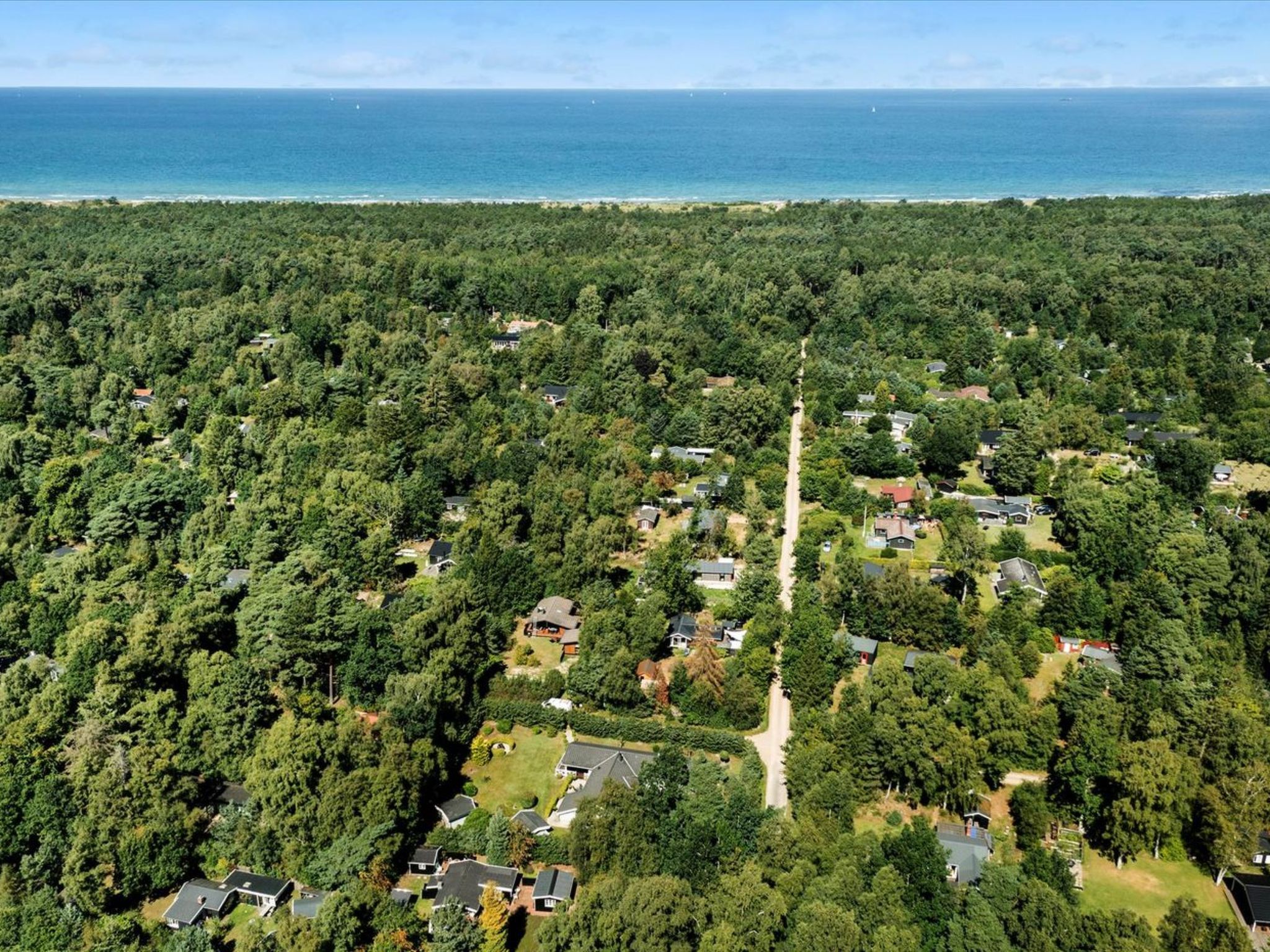 "Ami" - 850m from the sea