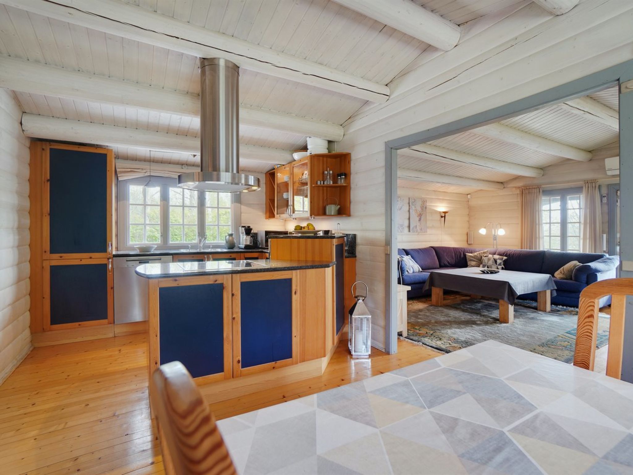 "Till" - 1.6km from the sea-Binnen