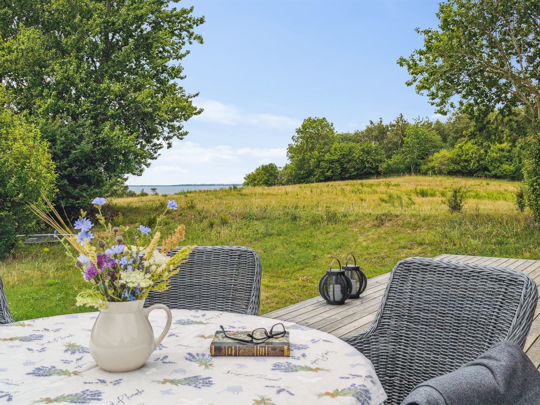 "Aurore" - 1.3km from the sea-Draußen