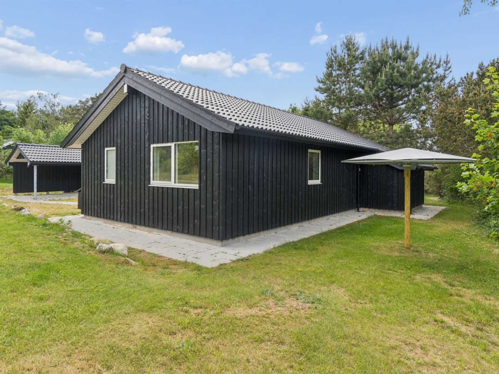 "Vojdan" - 600m from the sea - Buiten