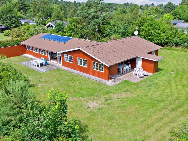 12-persoons vakantiehuis in Fårevejle met sauna en zwembad in Fårevejle