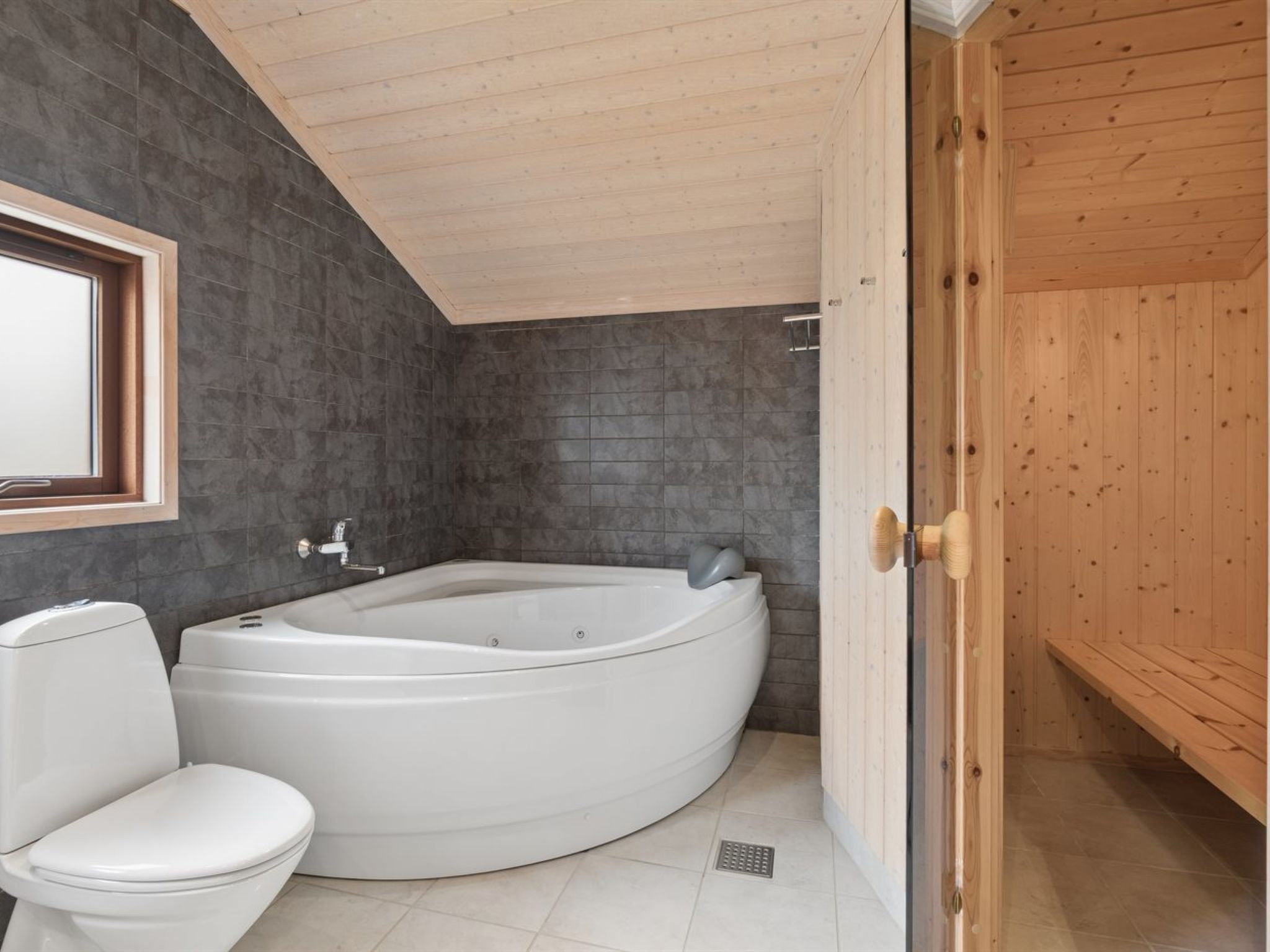 Photo of "Heike" - 650m from the sea