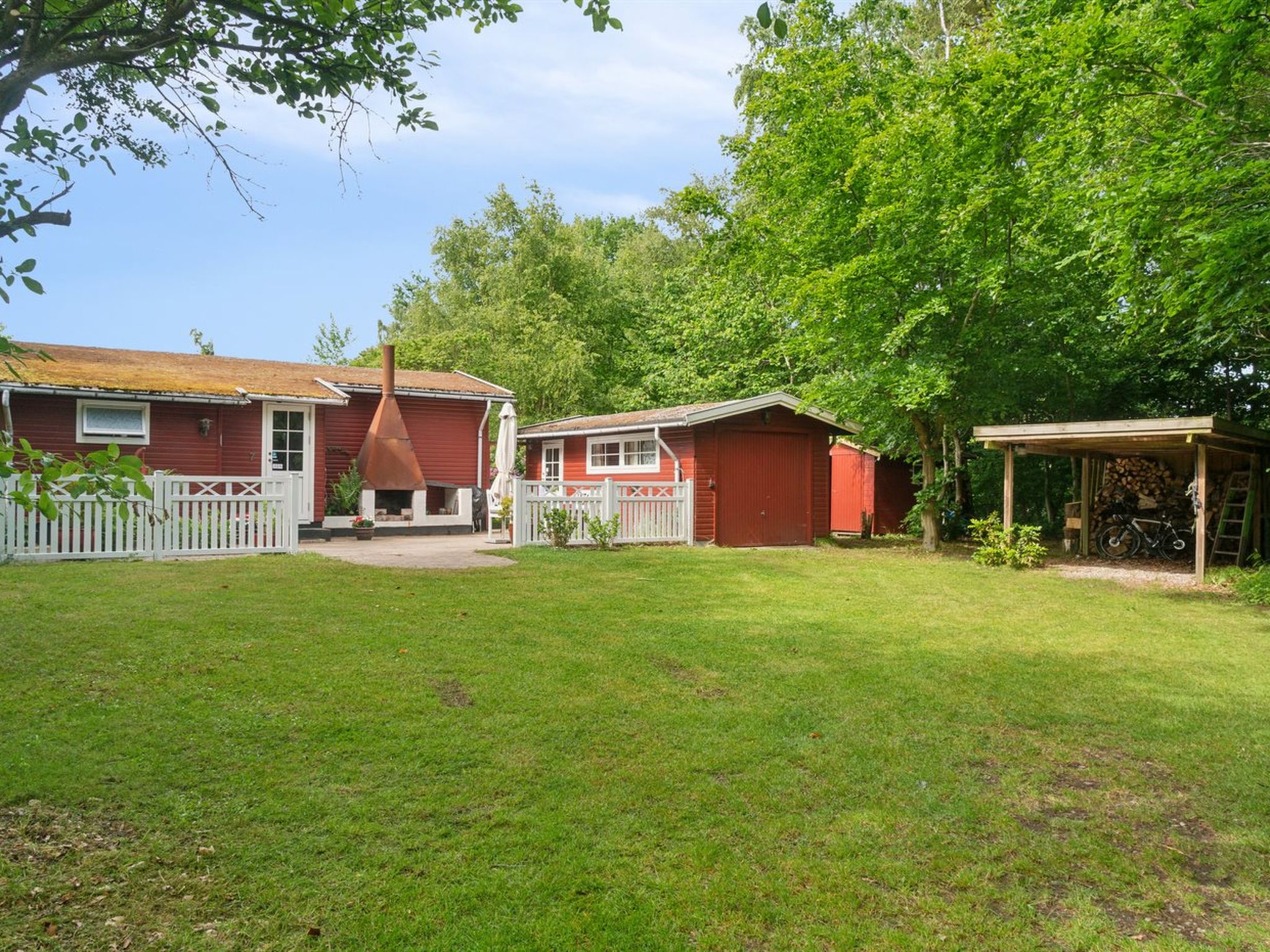 "Rahilka" - 700m from the sea - Buiten