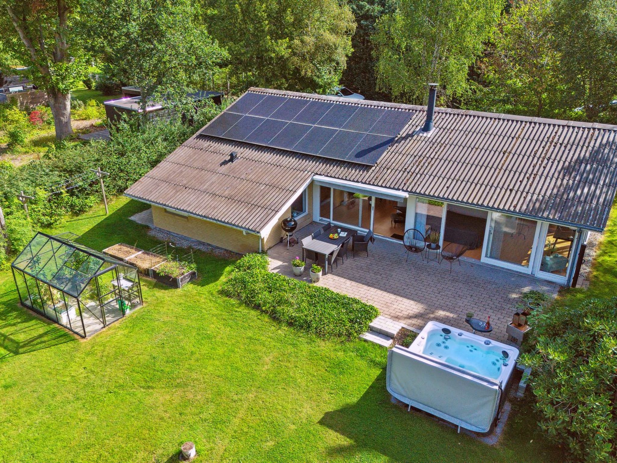 "Hjalmine" - 1.5km from the sea