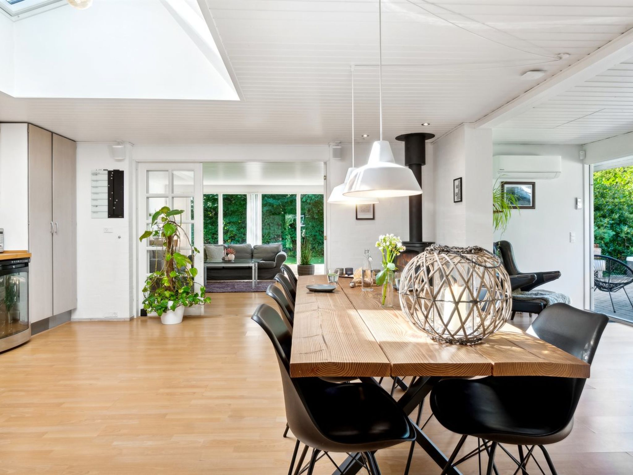 "Hjalmine" - 1.5km from the sea - Binnen