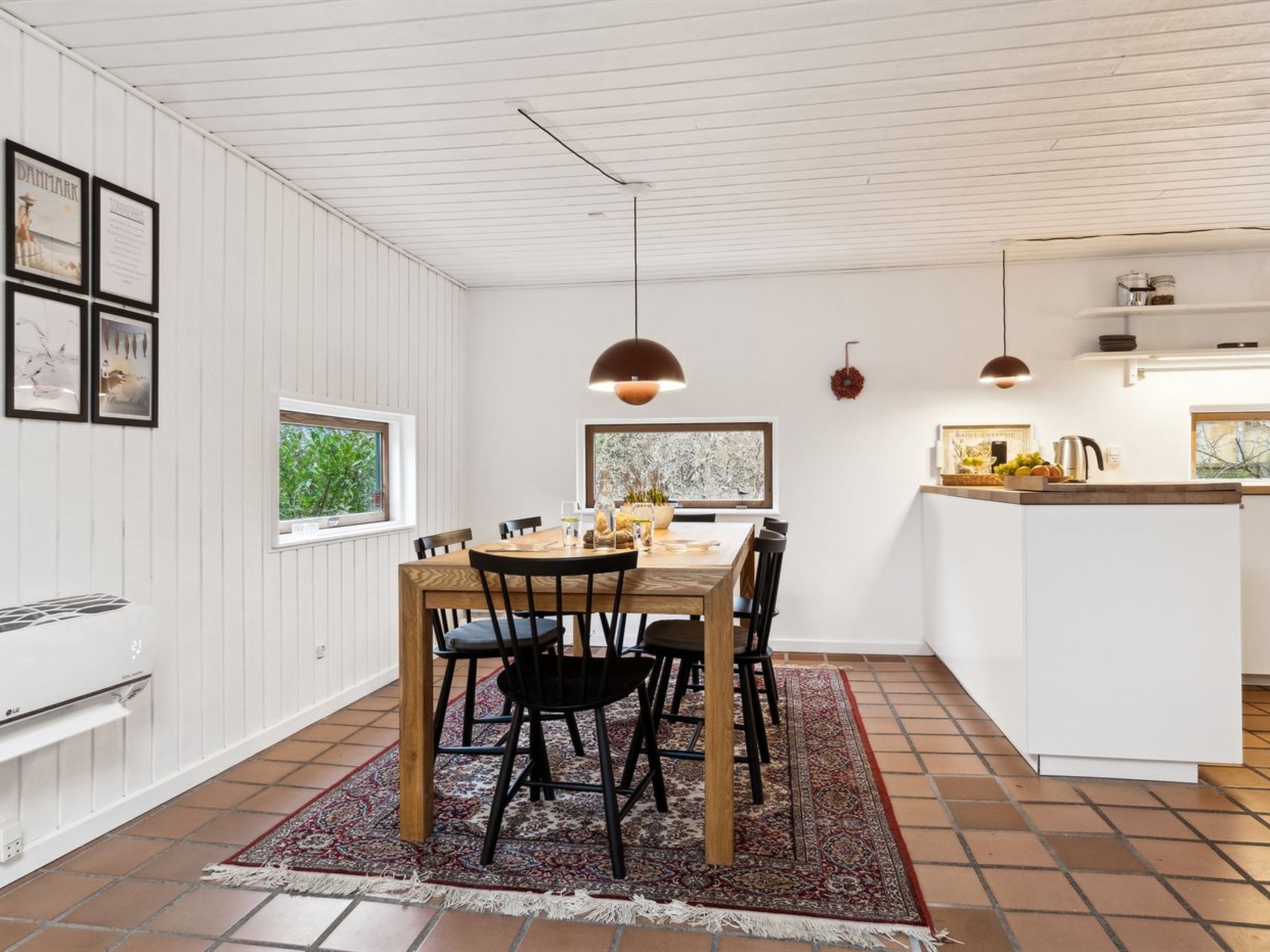 "Nnykka" - 950m from the sea-Binnen