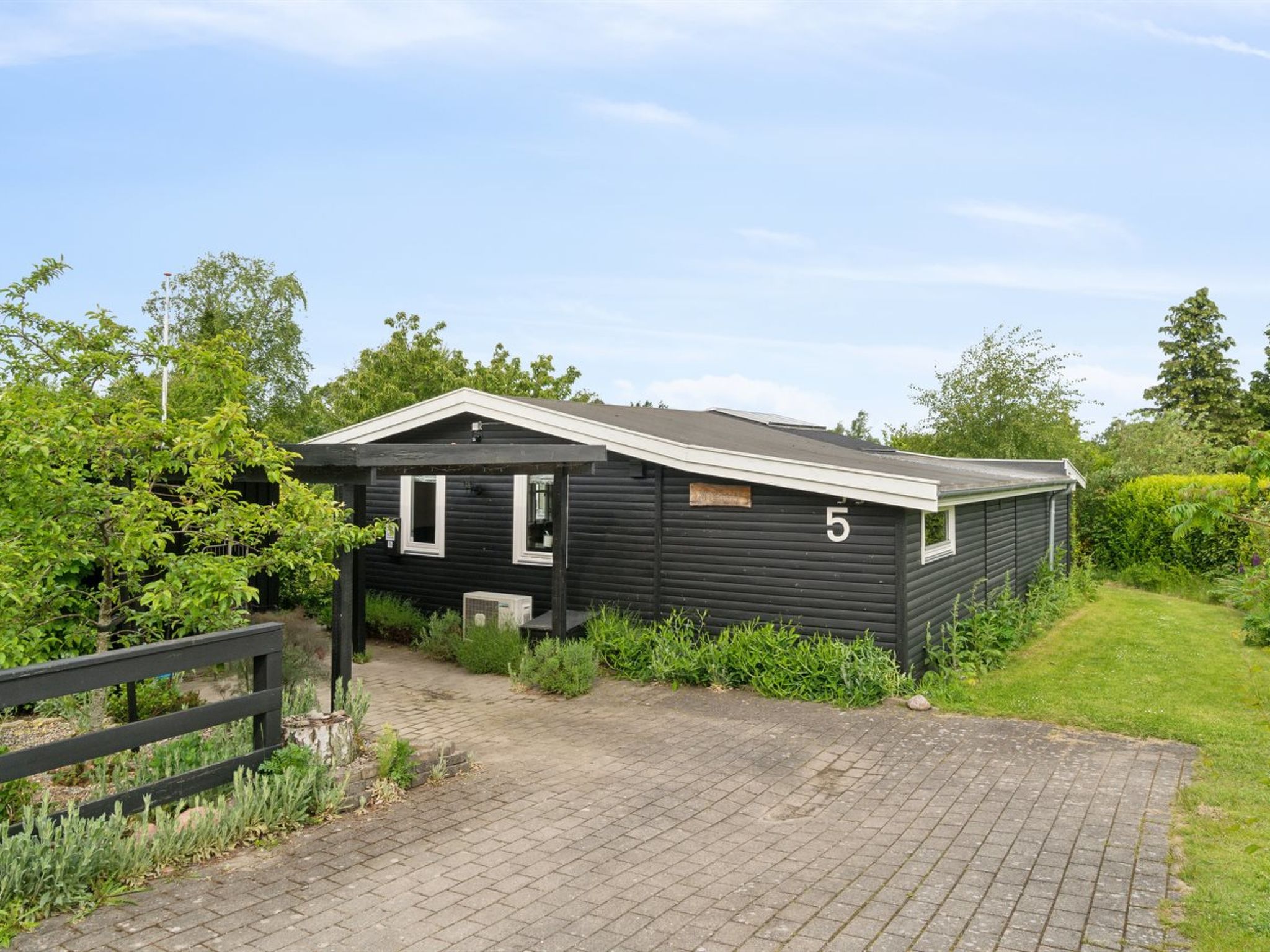 "Holmfridur" - 2km from the sea - Buiten