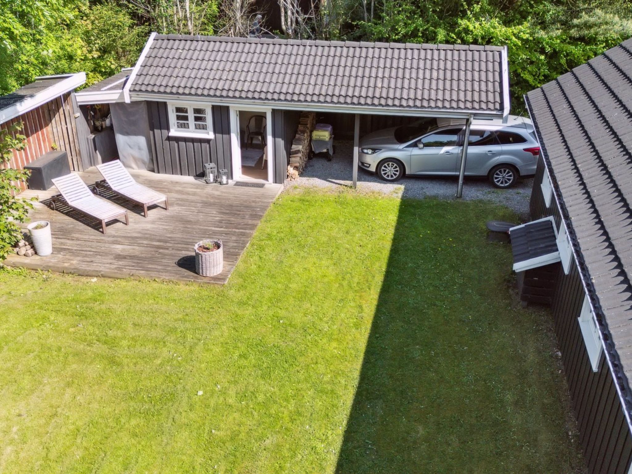 "Veljan" - 1.2km from the sea - Buiten