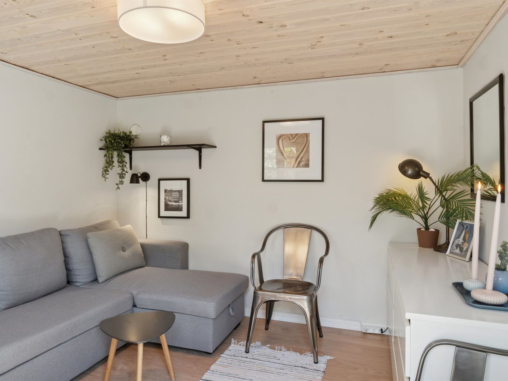 "Veljan" - 1.2km from the sea - Binnen