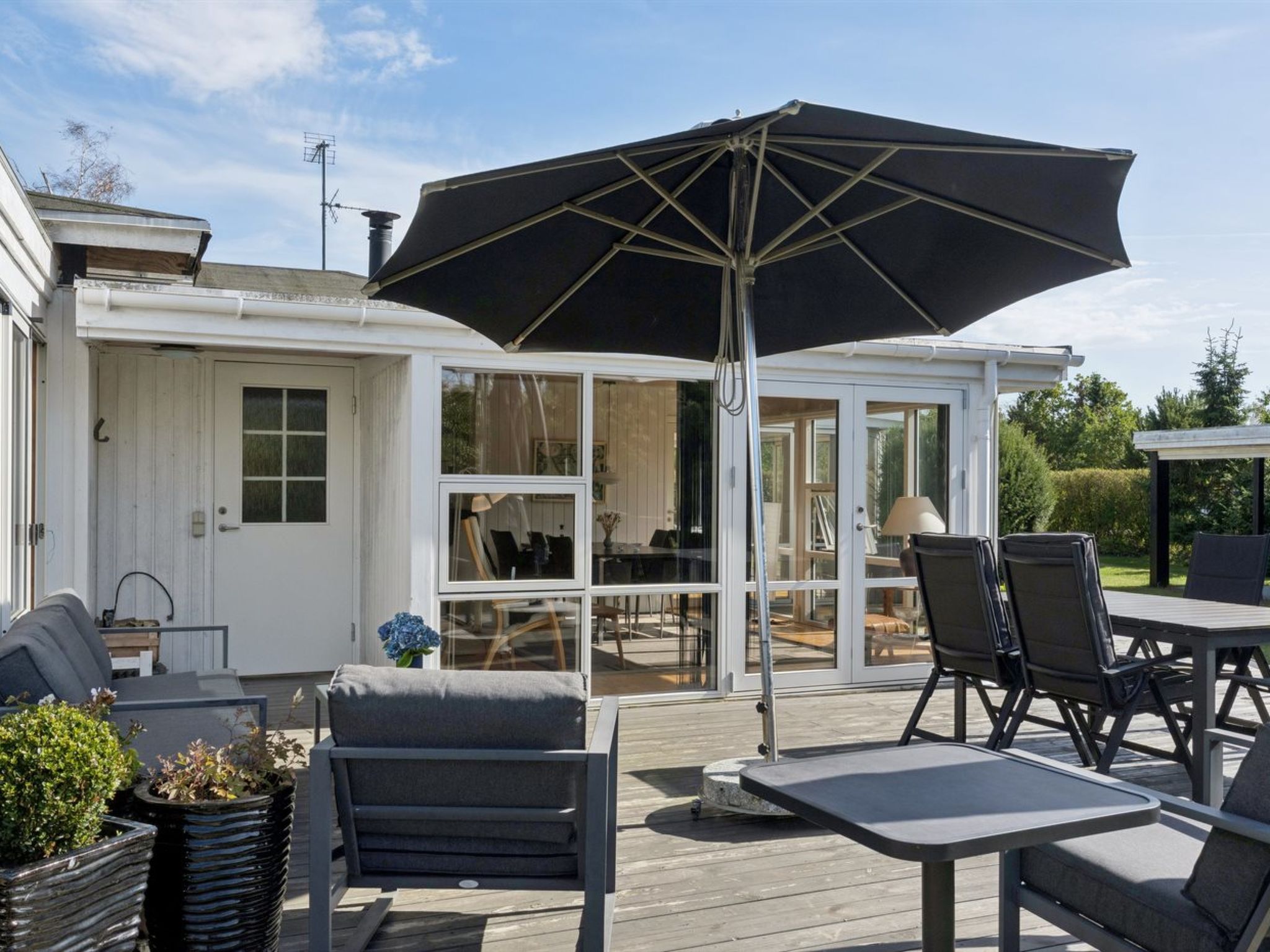 "Haralde" - 1.4km from the sea — Terrace (4 of 24)
